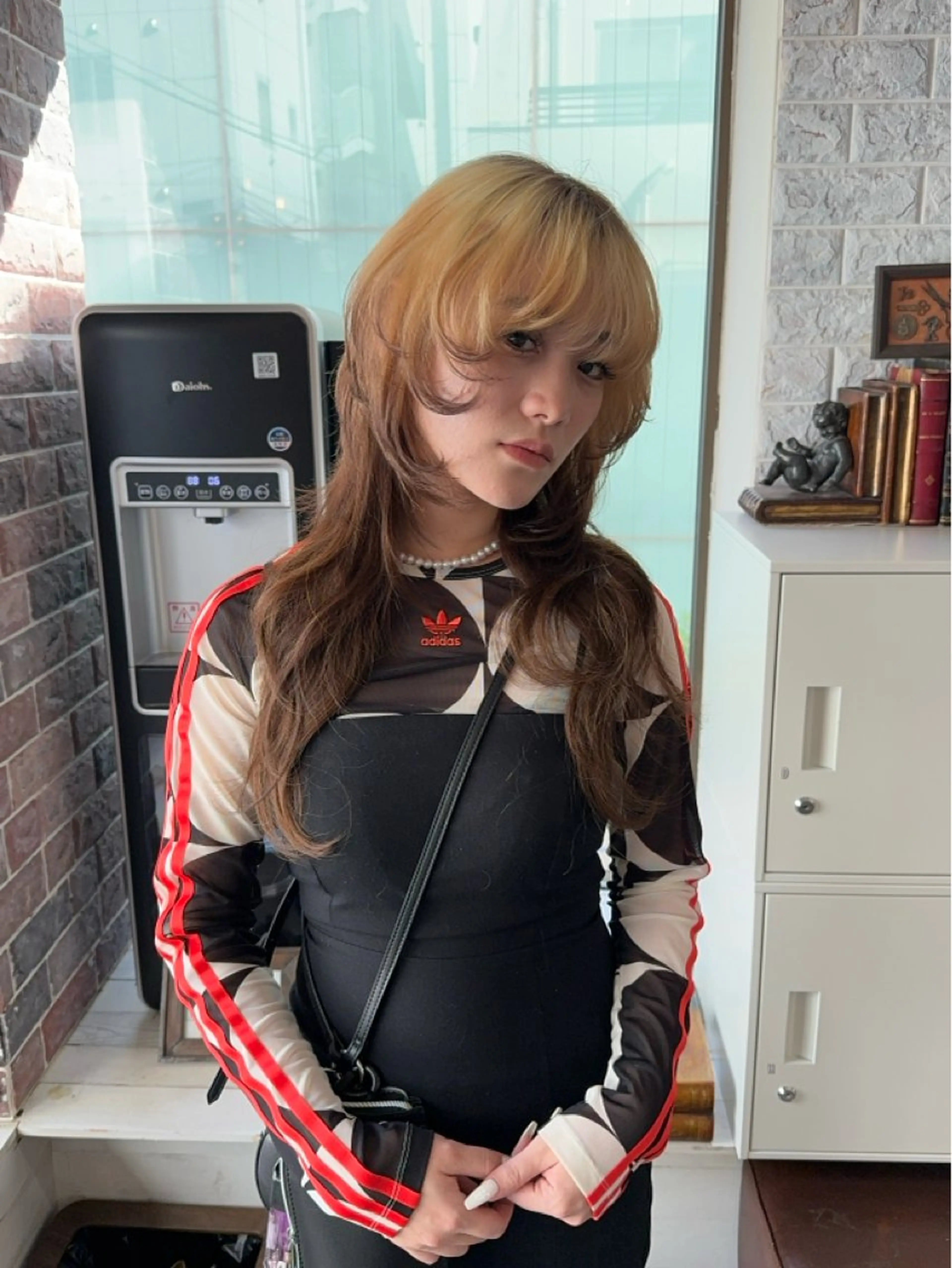 ミディアム カラー カット エクステ レイヤーウルフ エクステ磯部のヘアスタイル