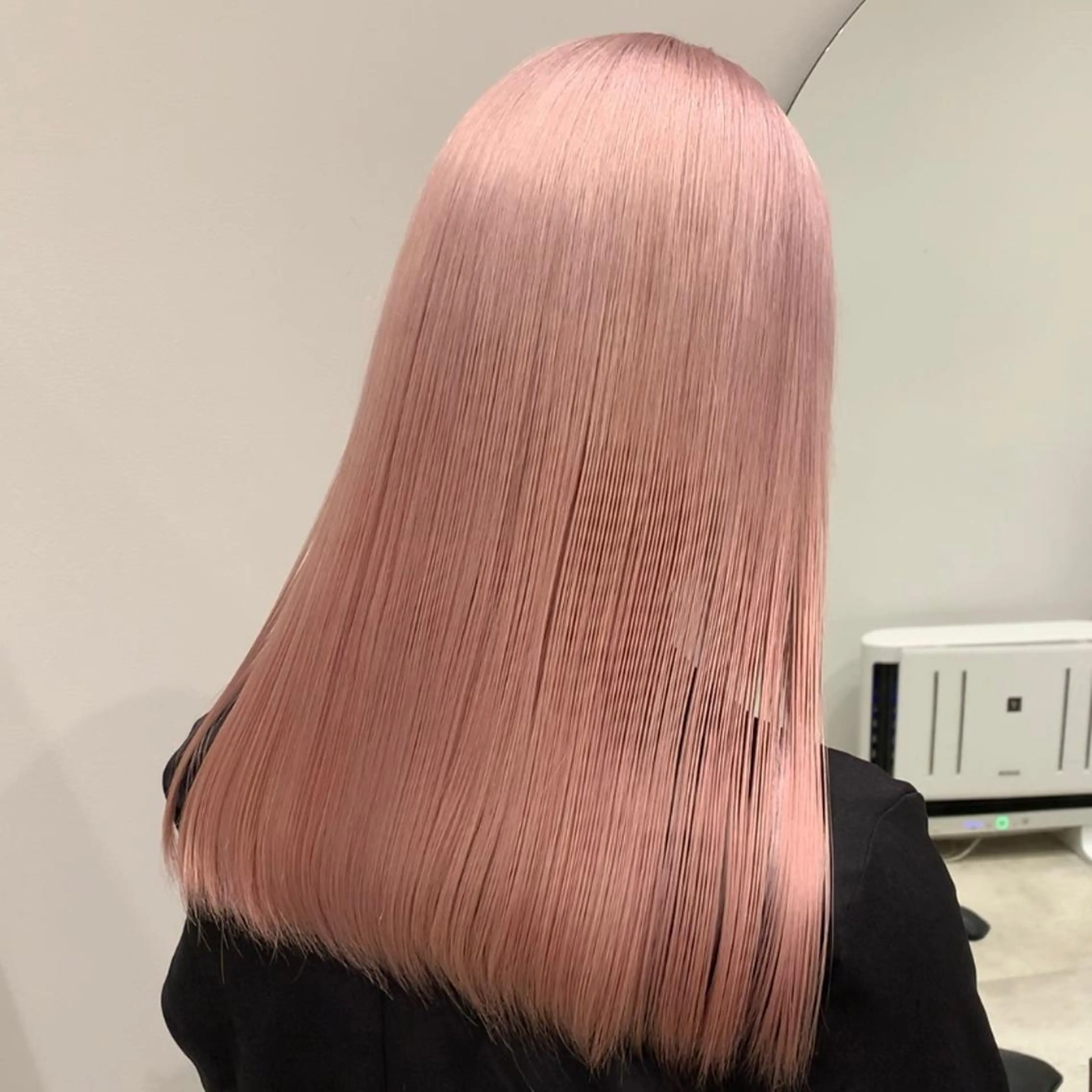 ミディアム カラー ヘアカラー トリートメント サロウィン(SALOWIN)原宿iori店所属・れい🫧 ハイトーン特化のヘアスタイル