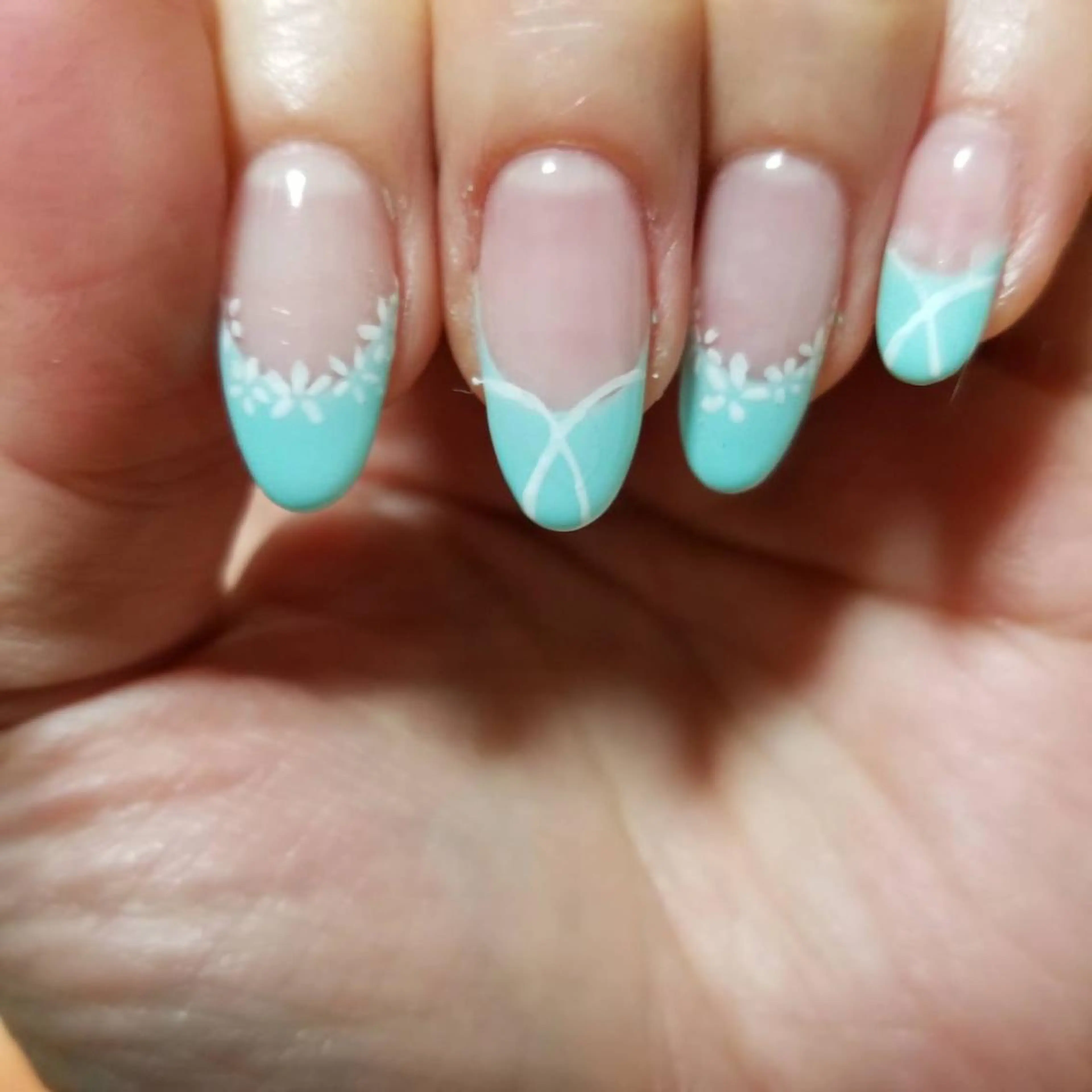 ネイル ハンドネイル ハンドケア Mule Beauty Salon所属・ミュール ビューティーサロンのネイルデザイン