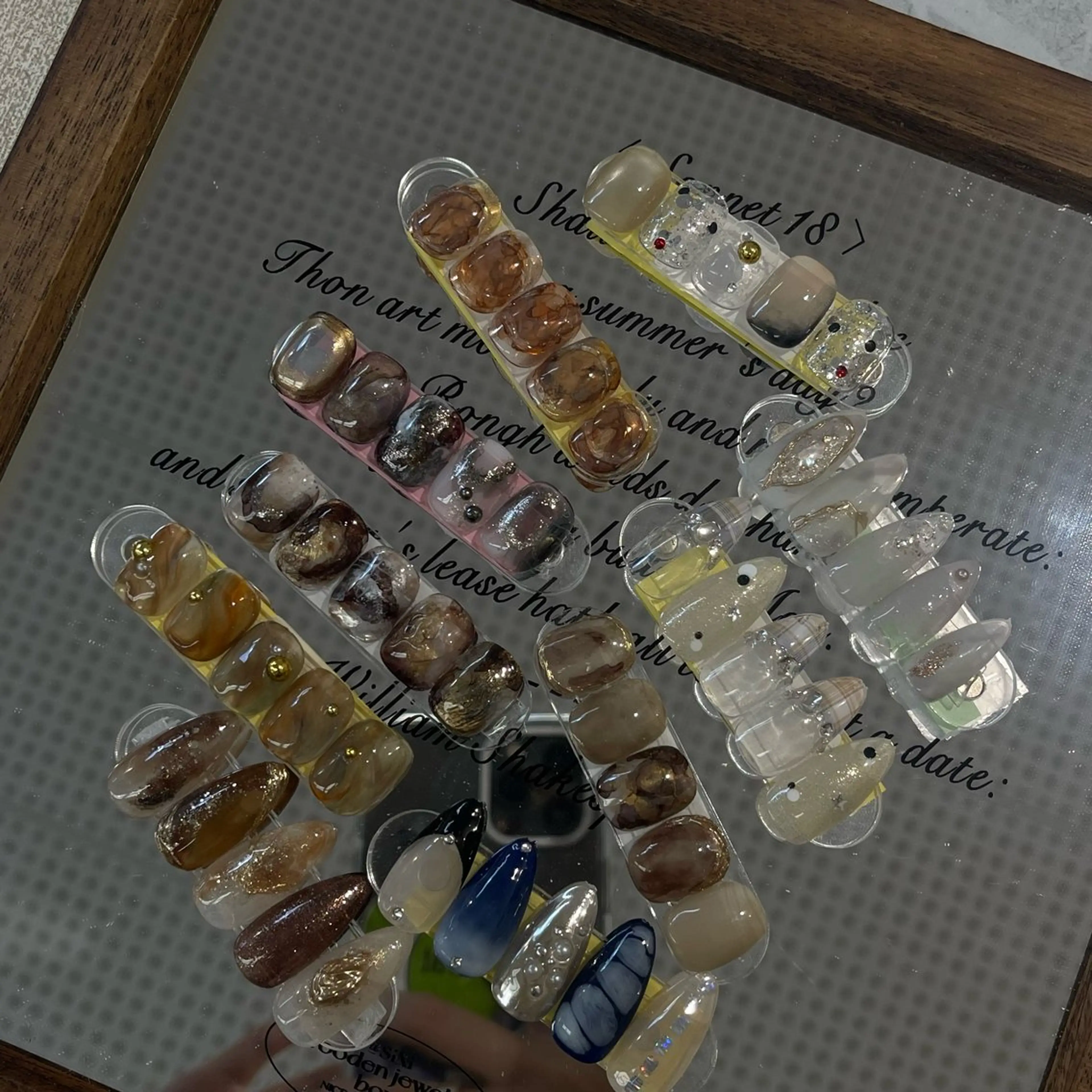 ハンドネイル Hi nail池袋 🎀Riraiのネイルデザイン