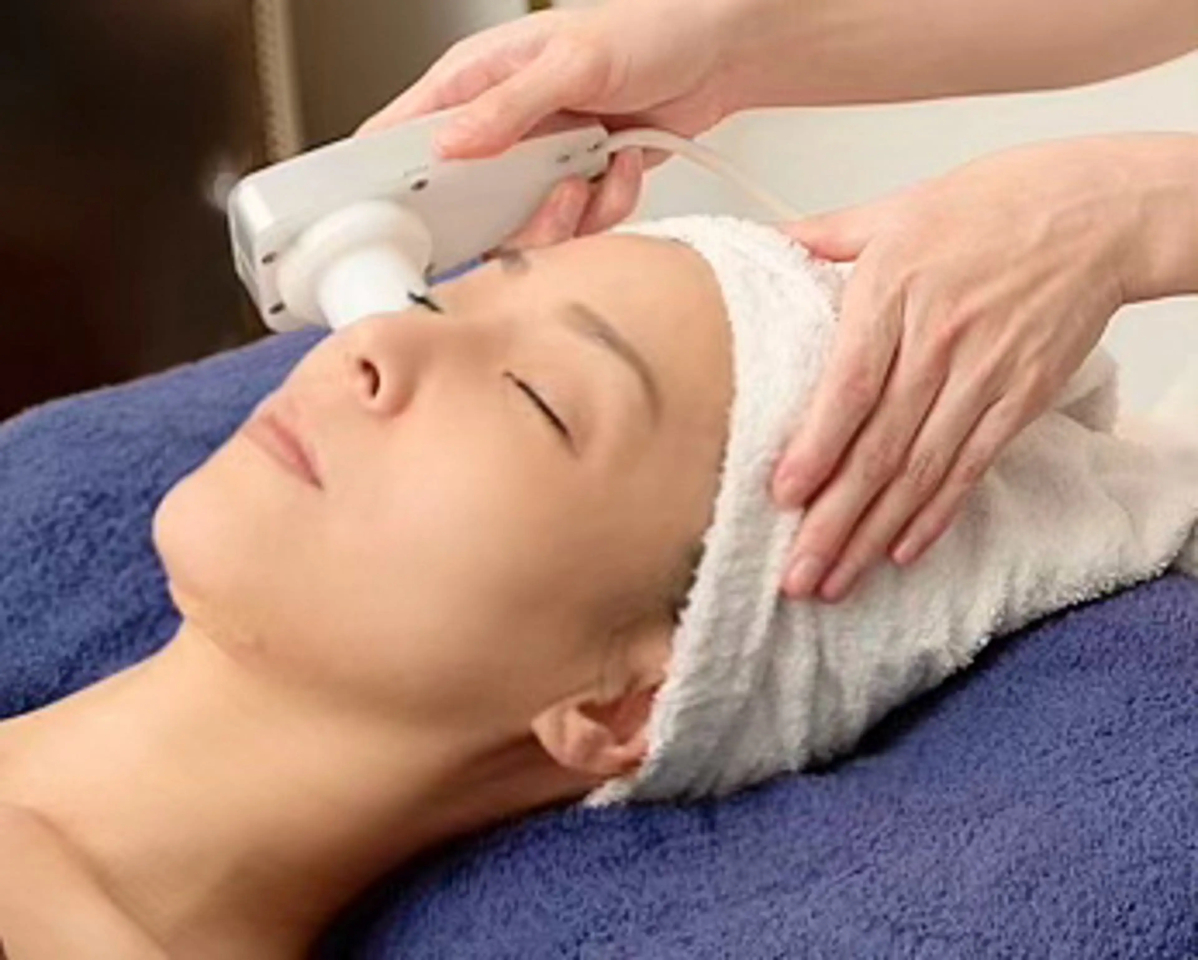 【新規限定】素肌美人を目指す集中フェイシャルグロースファクター導入ケアの写真