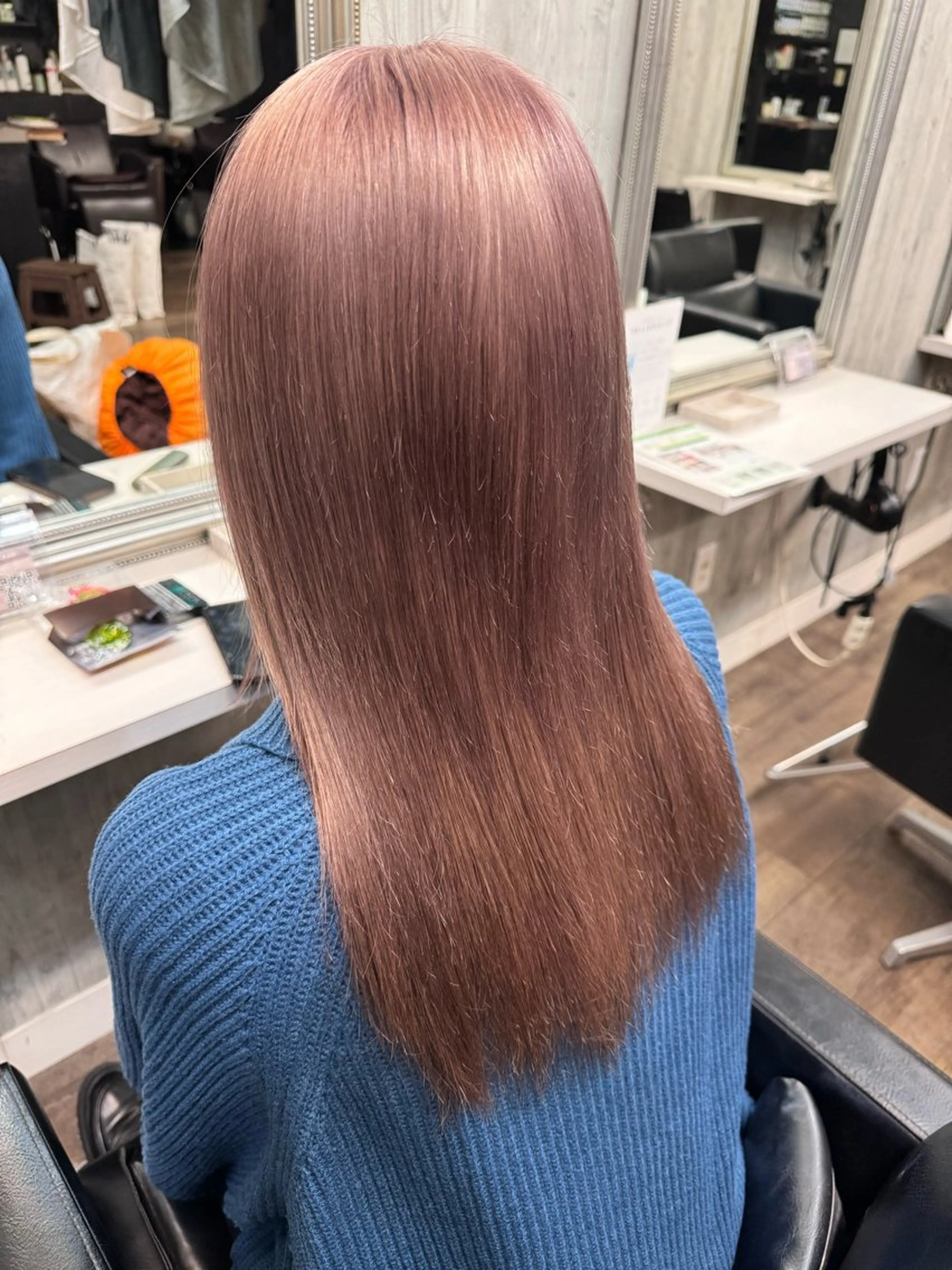 セミロング ヘアカラー トリートメント ✨池袋ブリーチ特化 Hibiki✨のヘアスタイル