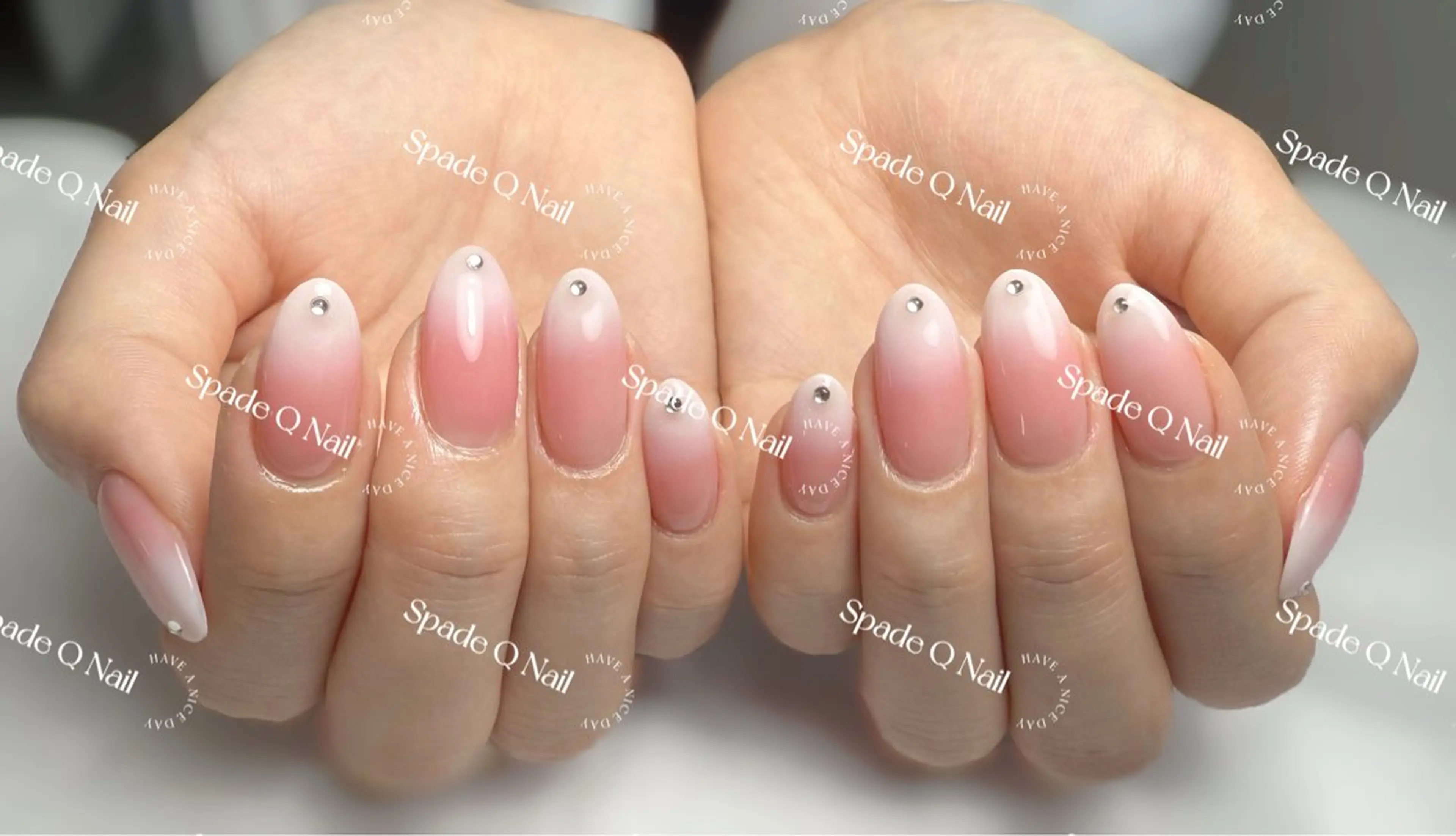 ネイル ハンドネイル ハンドケア Spade Q Trainingのネイルデザイン