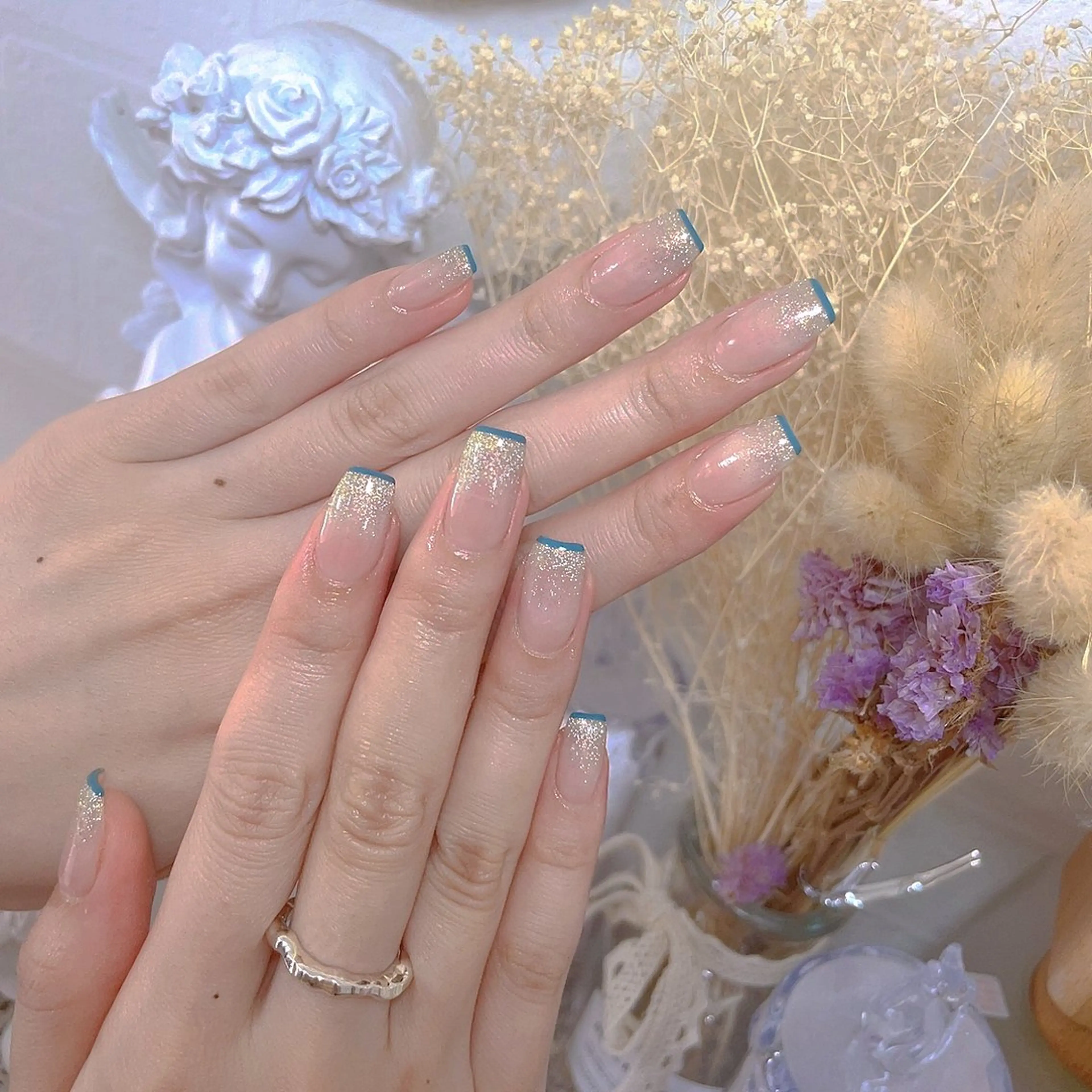 ネイル フレンチネイル ラメ(グリッター) ラメグラデーション ハンドネイル Ru na🍳のネイルデザイン