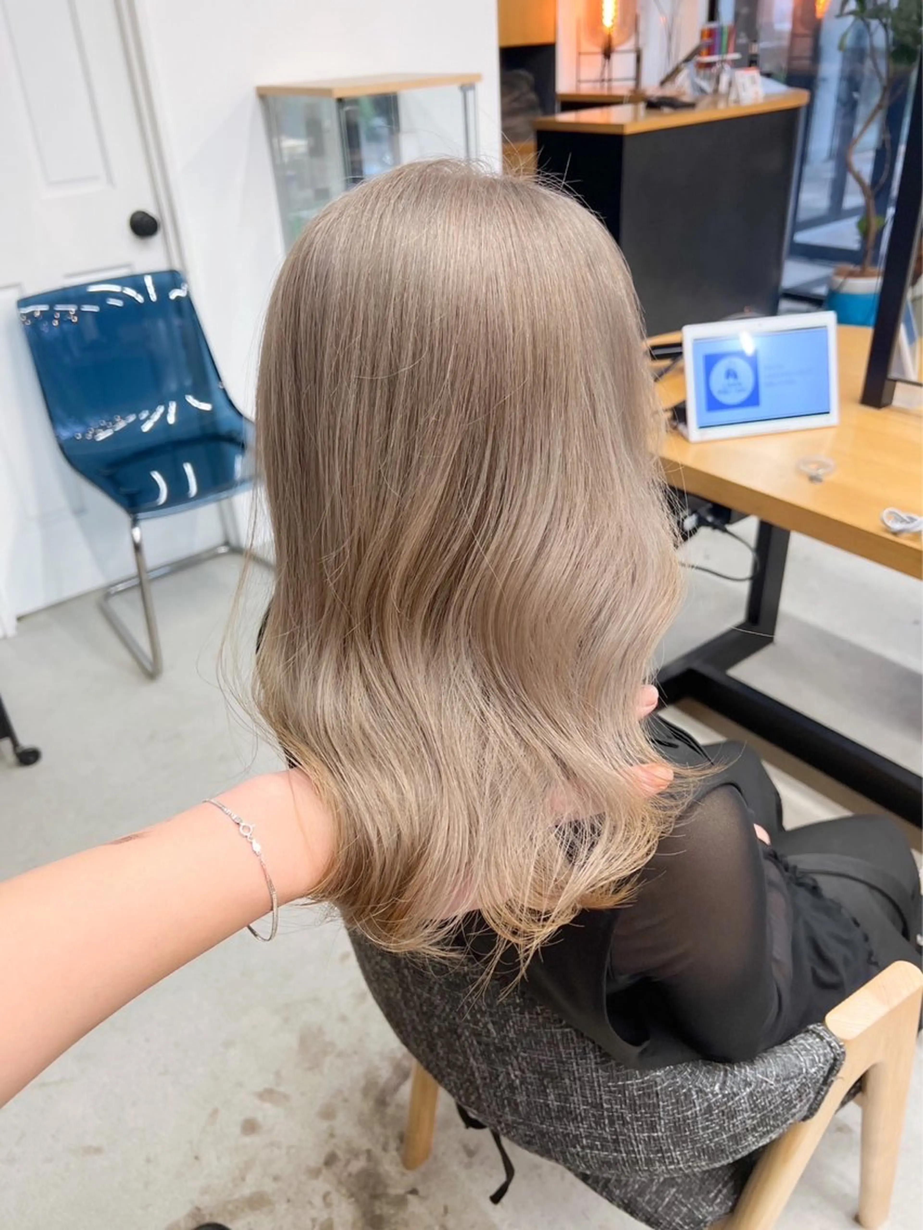 カット＋ブリーチカラー＋最新トリートメント⚡️の写真