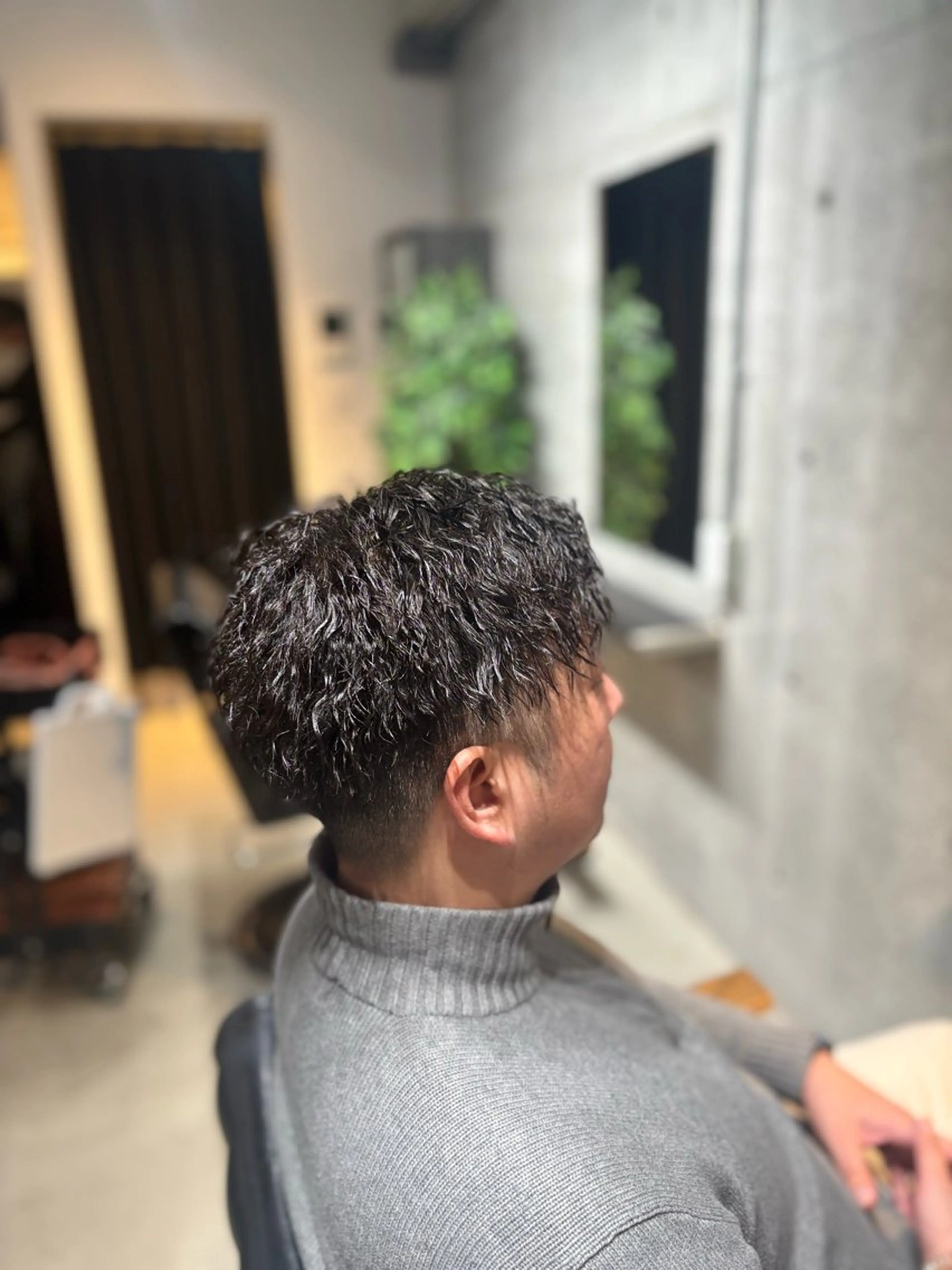 パーマ メンズ カット パーマ 心斎橋メンズヘア特化 高森蓮のヘアスタイル