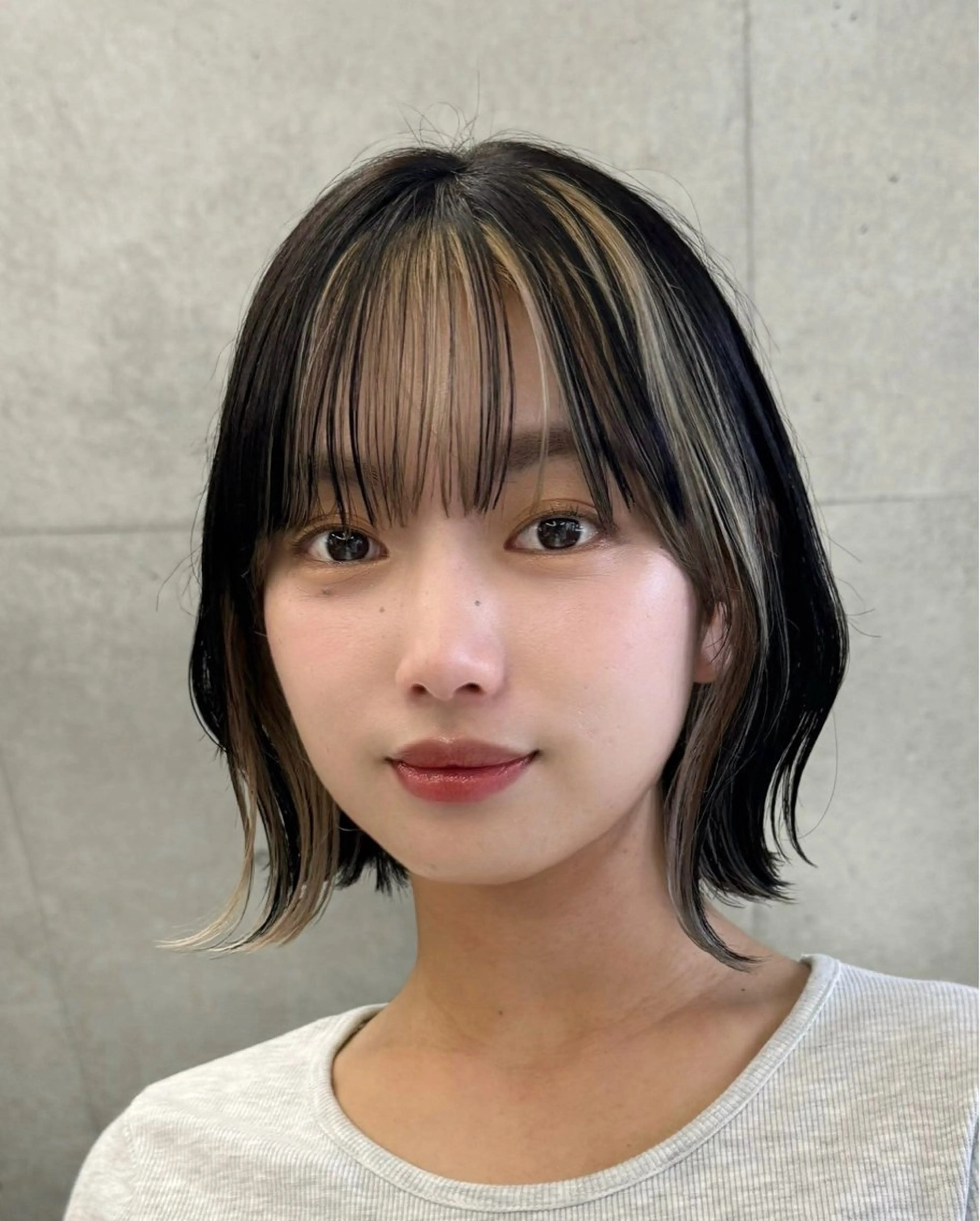 ショート カラー ボブ特化型美容師/赤 み消しカラー/ももかのヘアスタイル