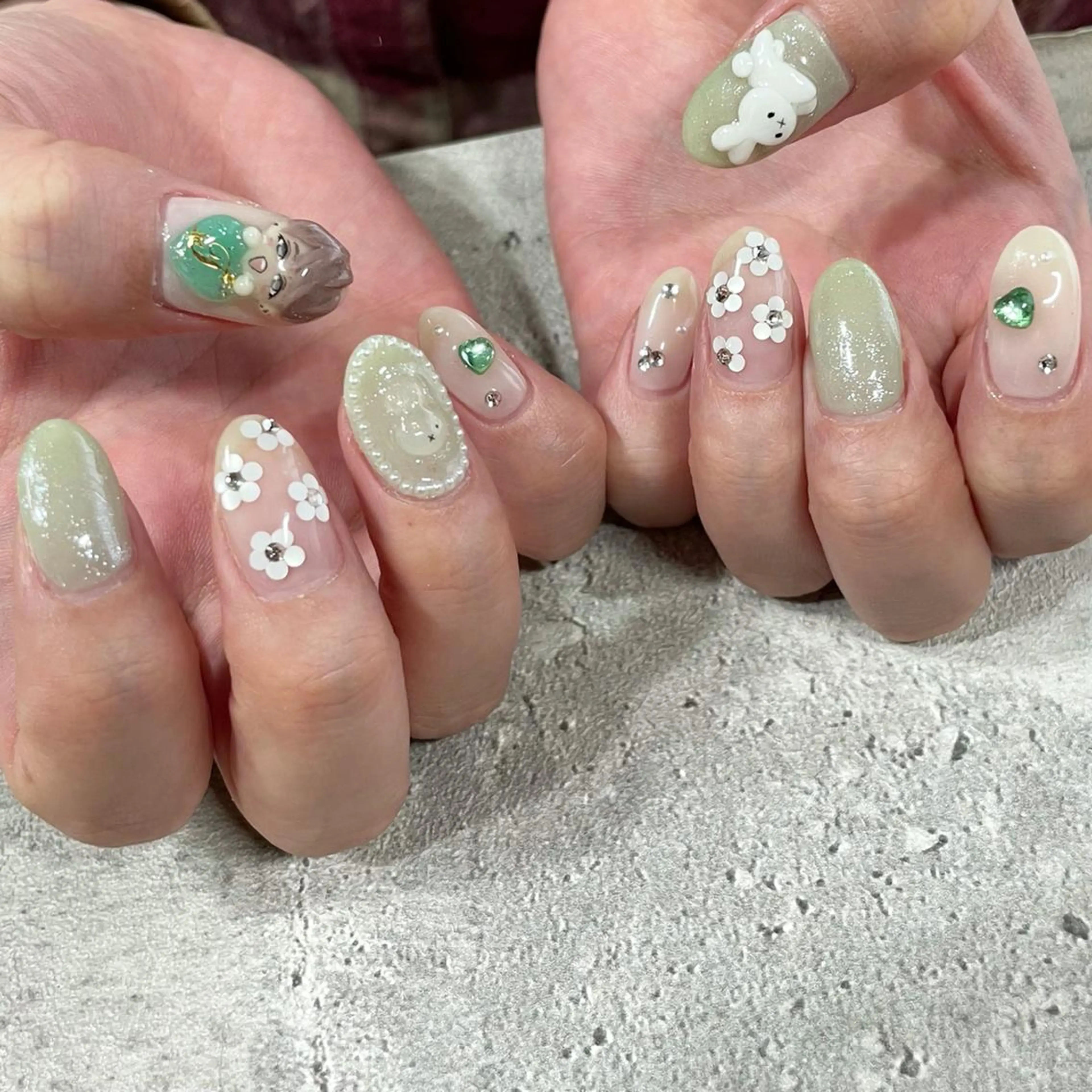 ネイル 東 千夏のネイルデザイン