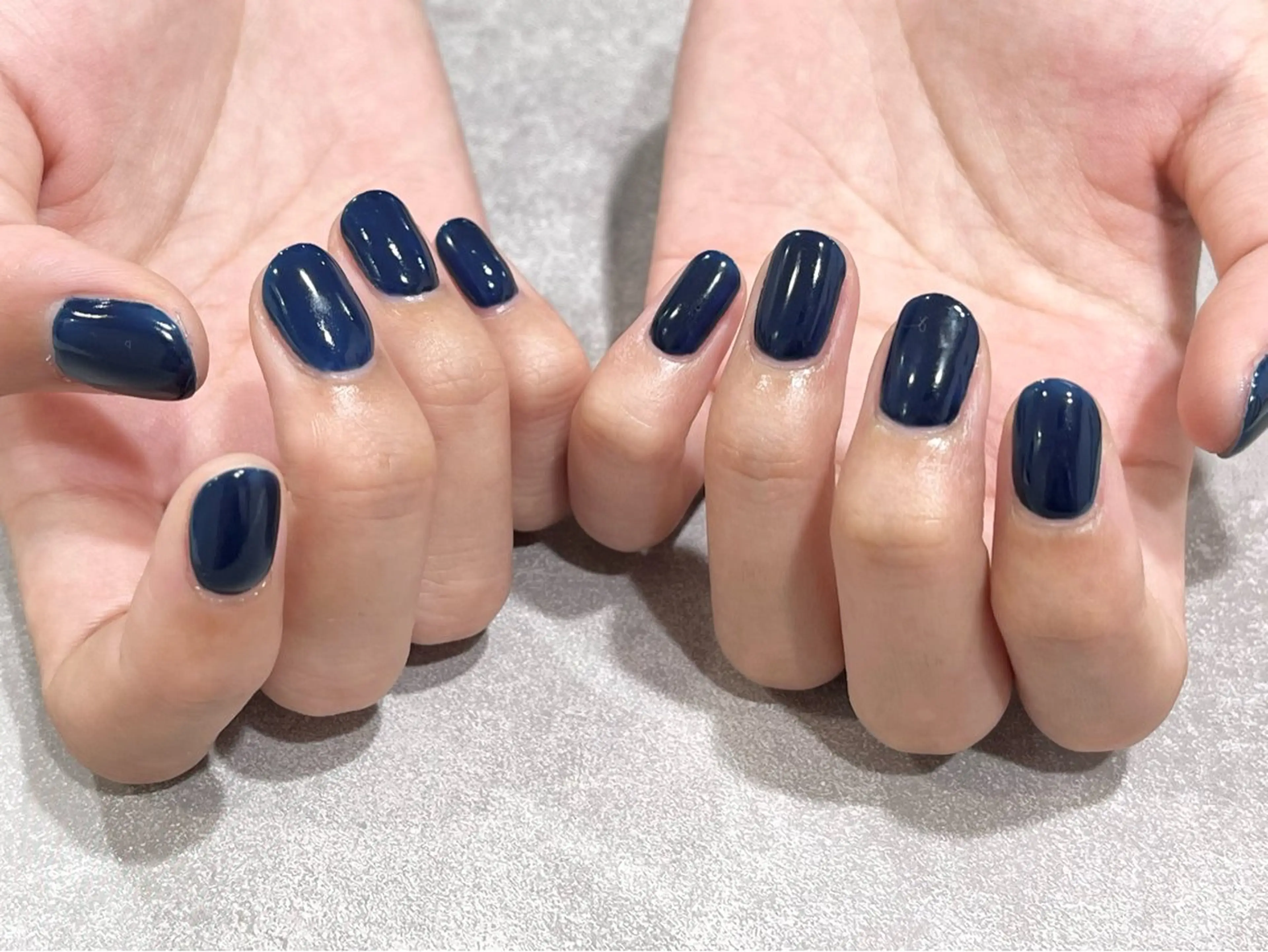 ネイル ネイビー ワンカラーネイル LORAN  Lim EYE&NAIL【ローランリム】所属・LORAN Lim 紫月のネイルデザイン