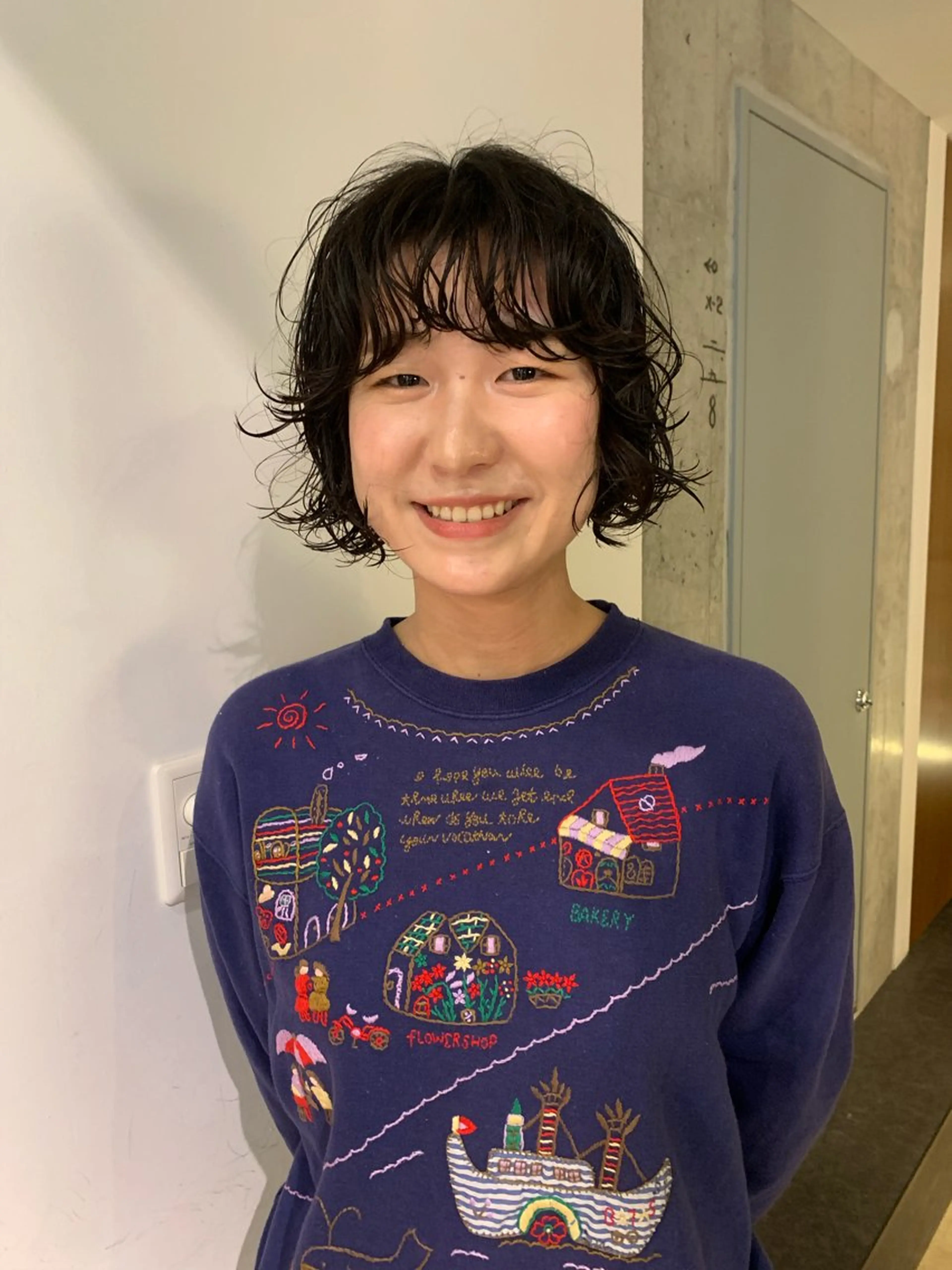 ミディアム カラー パーマ ボブ　くせ毛風パーマ 艶カラー/横山大樹のヘアスタイル