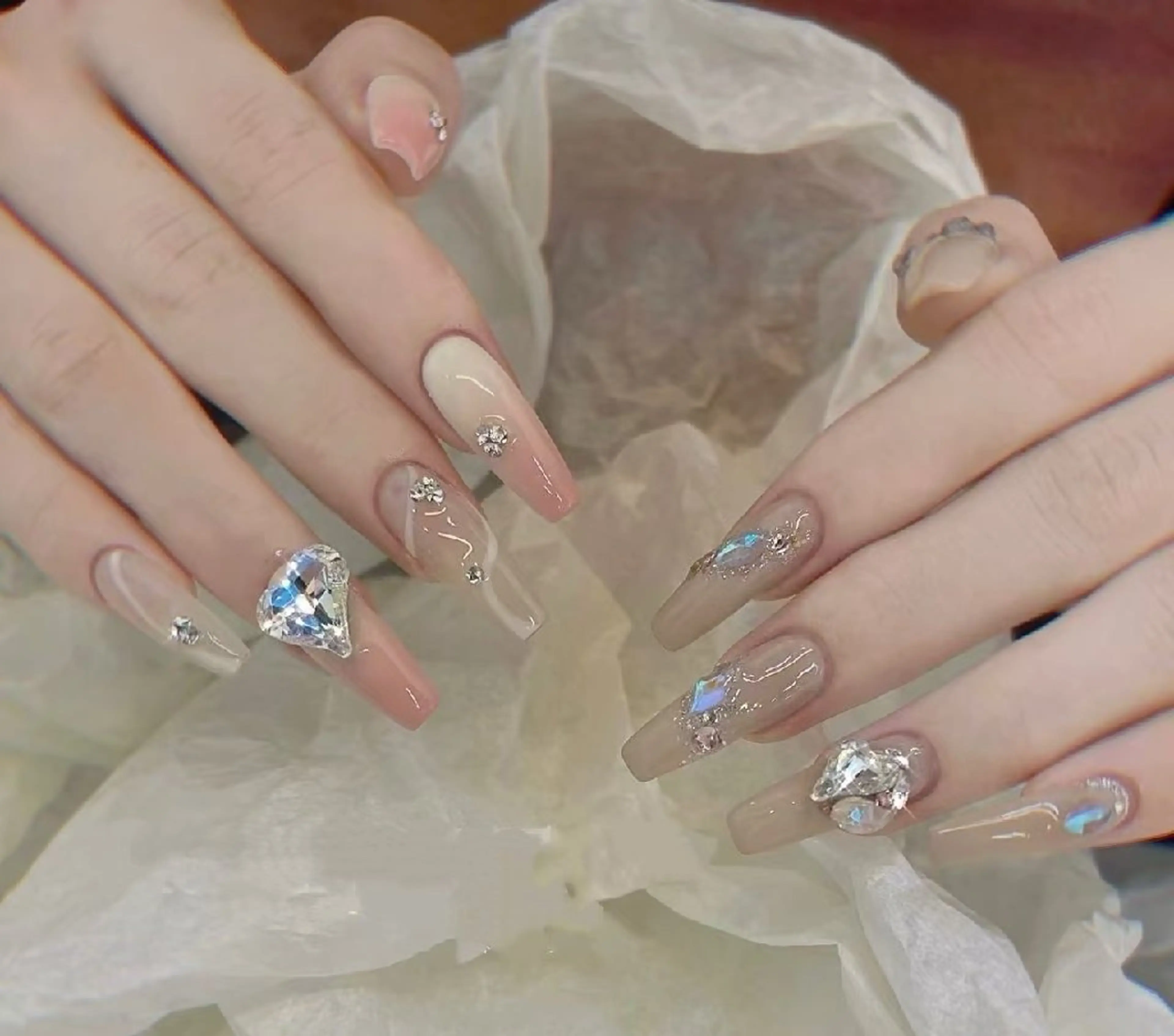 ネイル オーロラネイル フラワーネイル フットネイル フレンチネイル ジェルネイル ハンドネイル Oomiya 服部のネイルデザイン