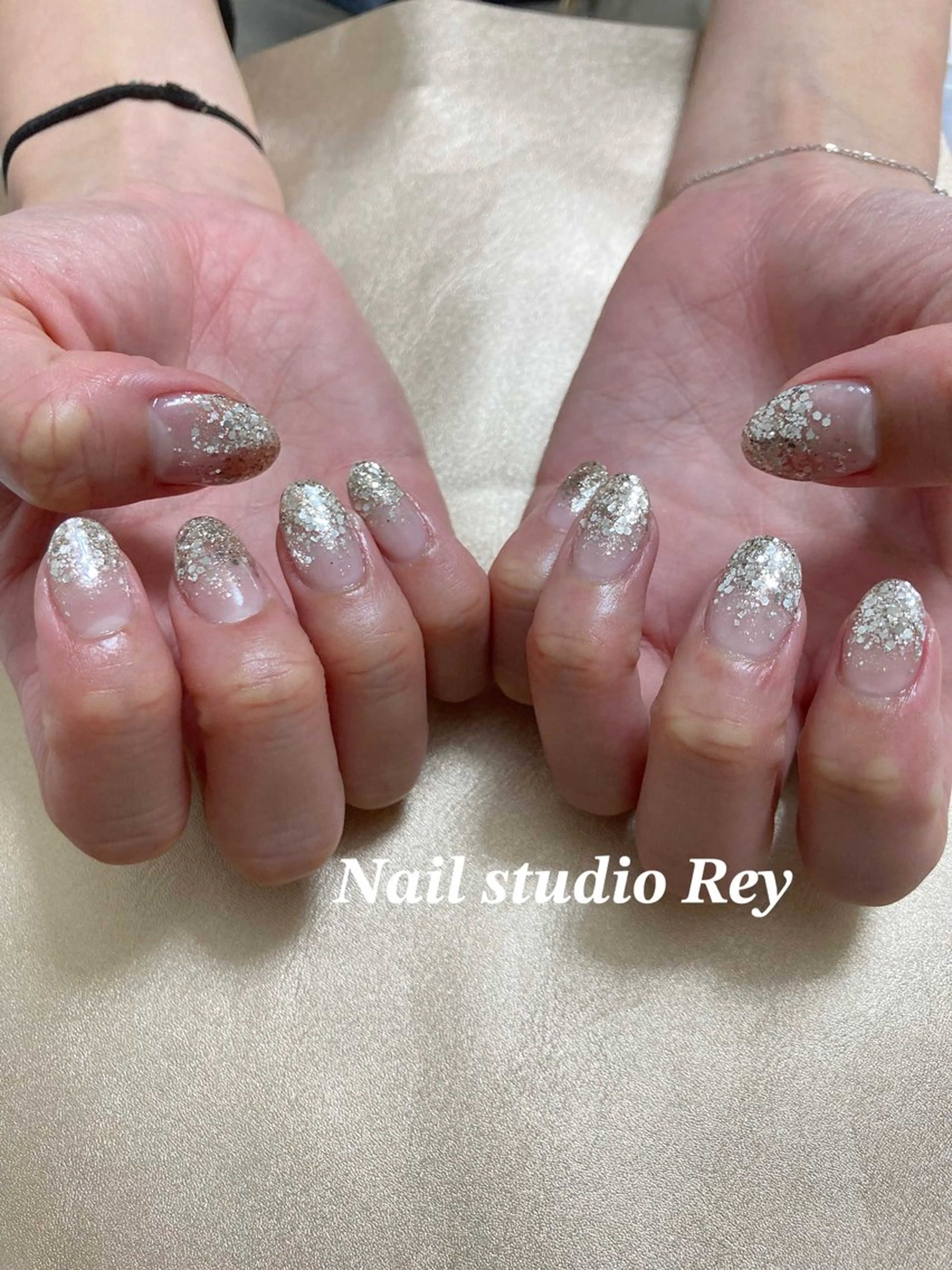 ネイル グラデーション ラメ(グリッター) ラメグラデーション ecrin (エクラン)のネイルデザイン