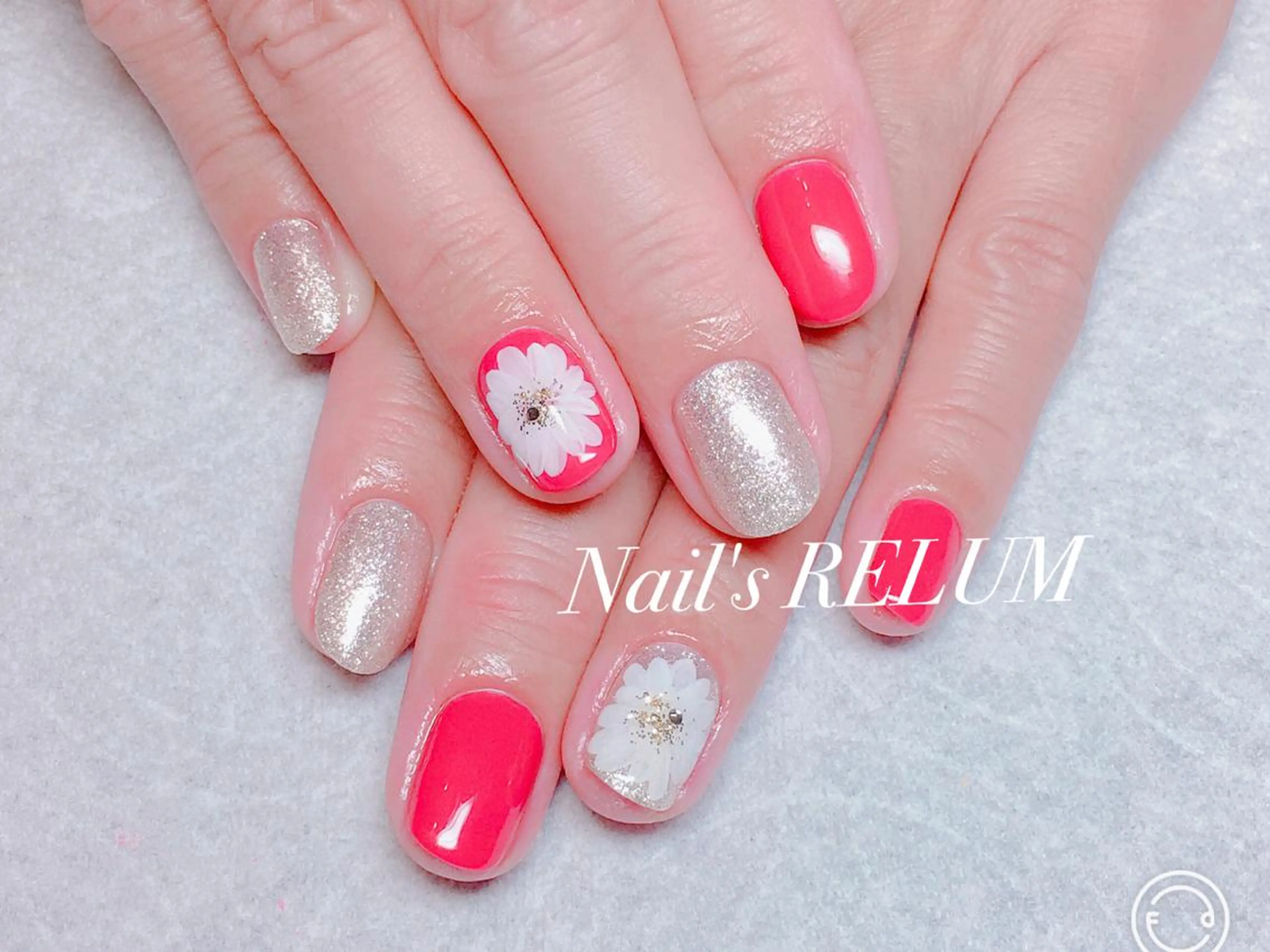 ネイル アートネイル ハンドネイル THECOLORS所属・近貞 莉奈のネイルデザイン