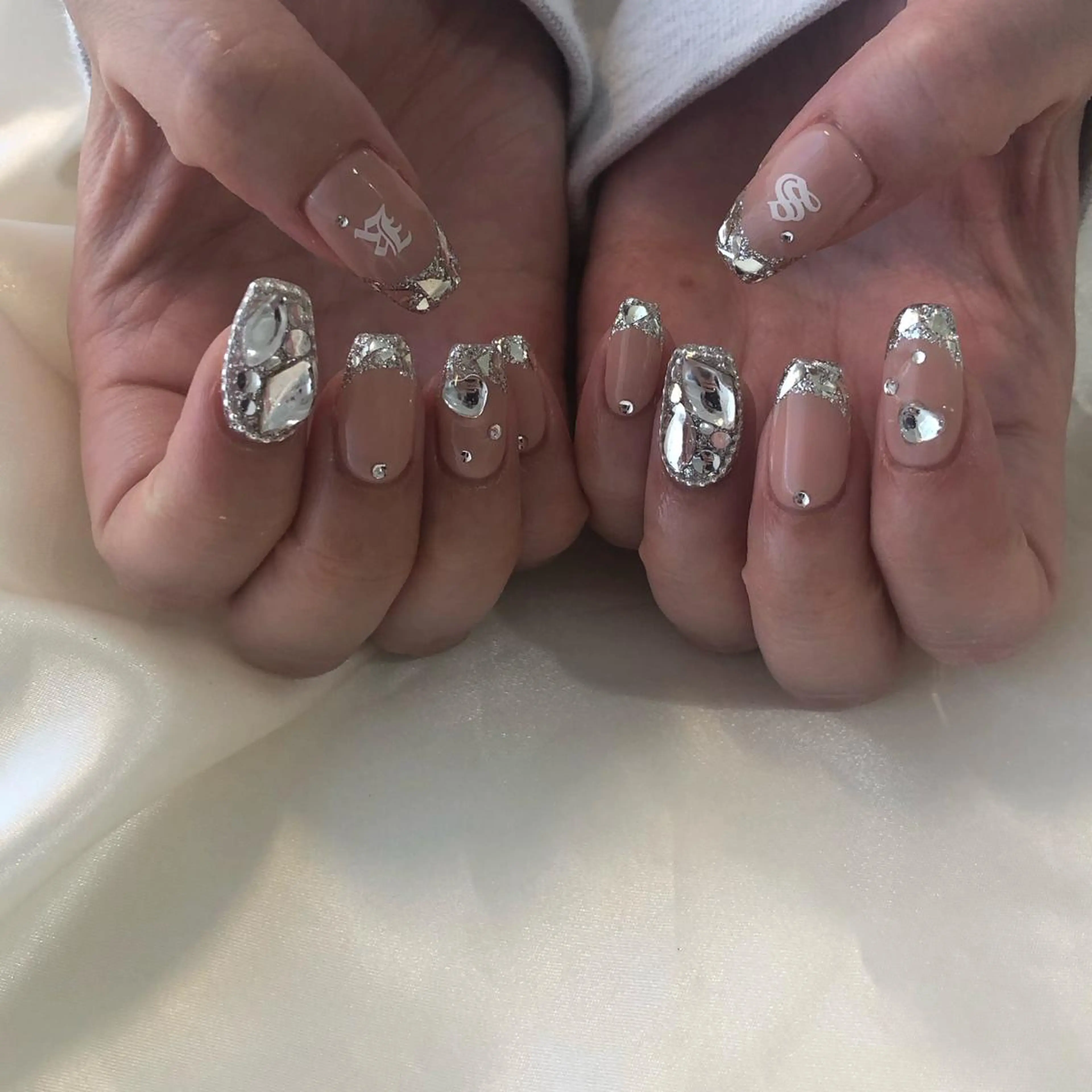 ネイル ハンドネイル ViViA momokaのネイルデザイン