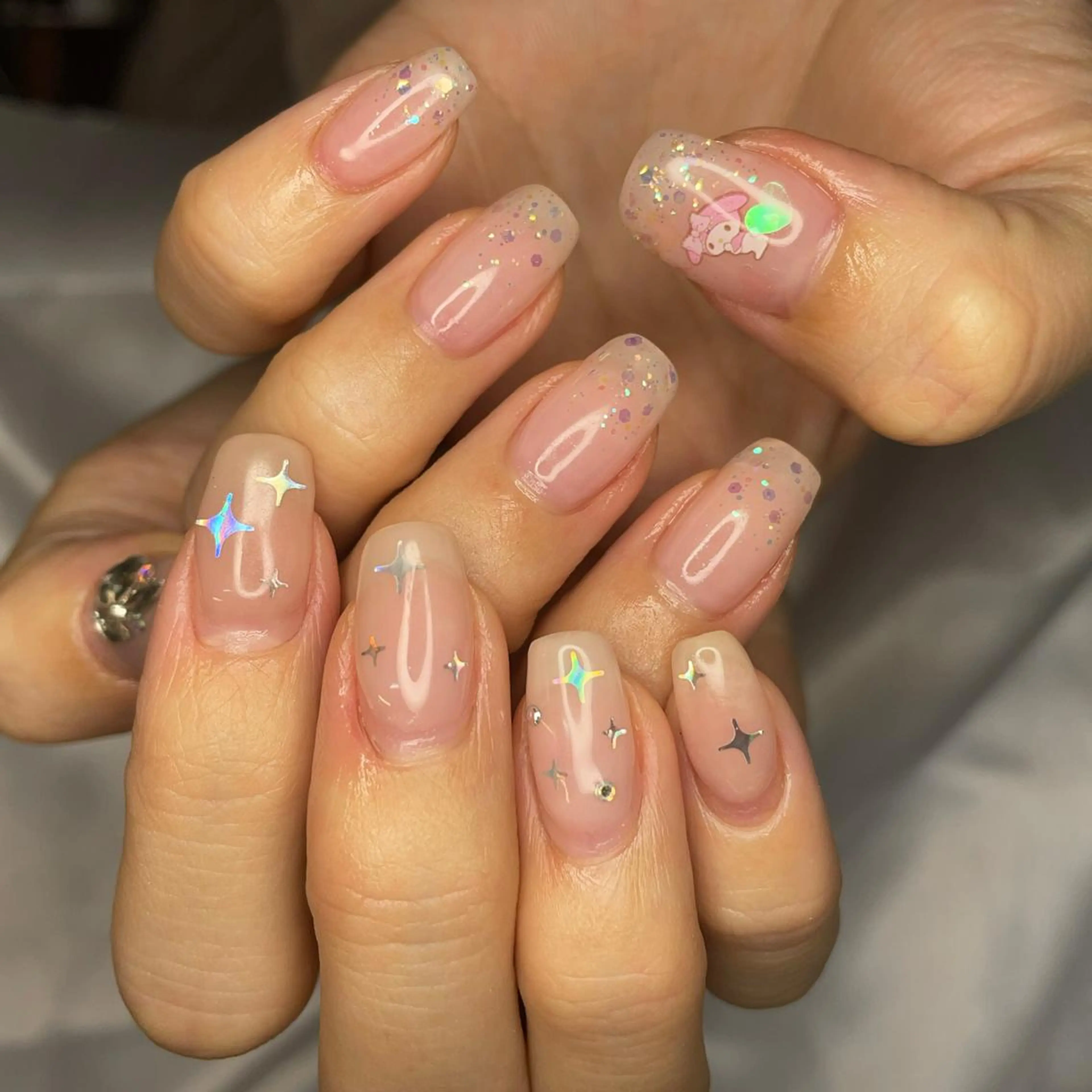 ネイル キラキラネイル 韓国ネイル ピンク ピンクベージュ ハンドネイル 韓国/網紅/パーツ M-salonのネイルデザイン