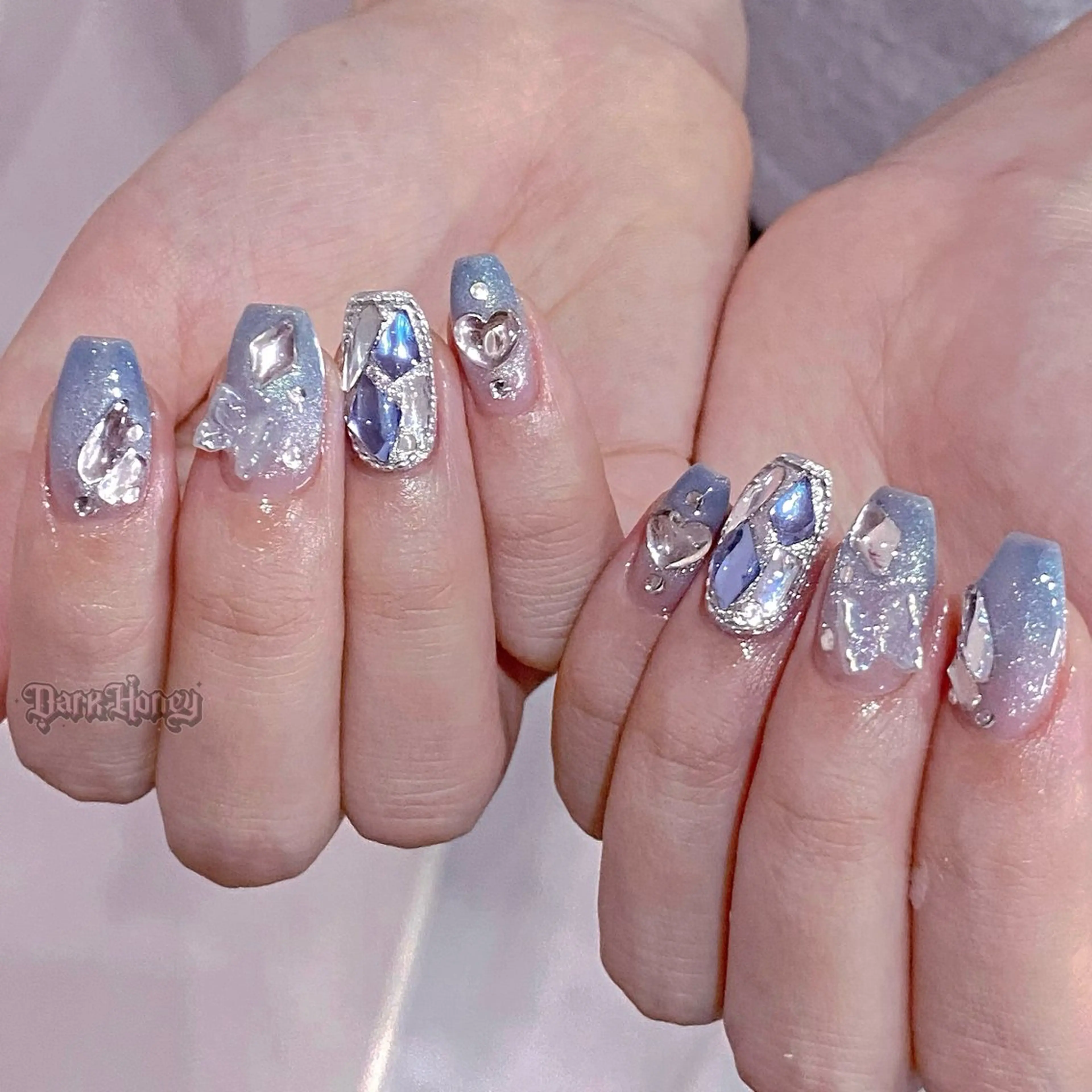 ネイル ハンドネイル Dark honey スカルプ専門原宿店のネイルデザイン