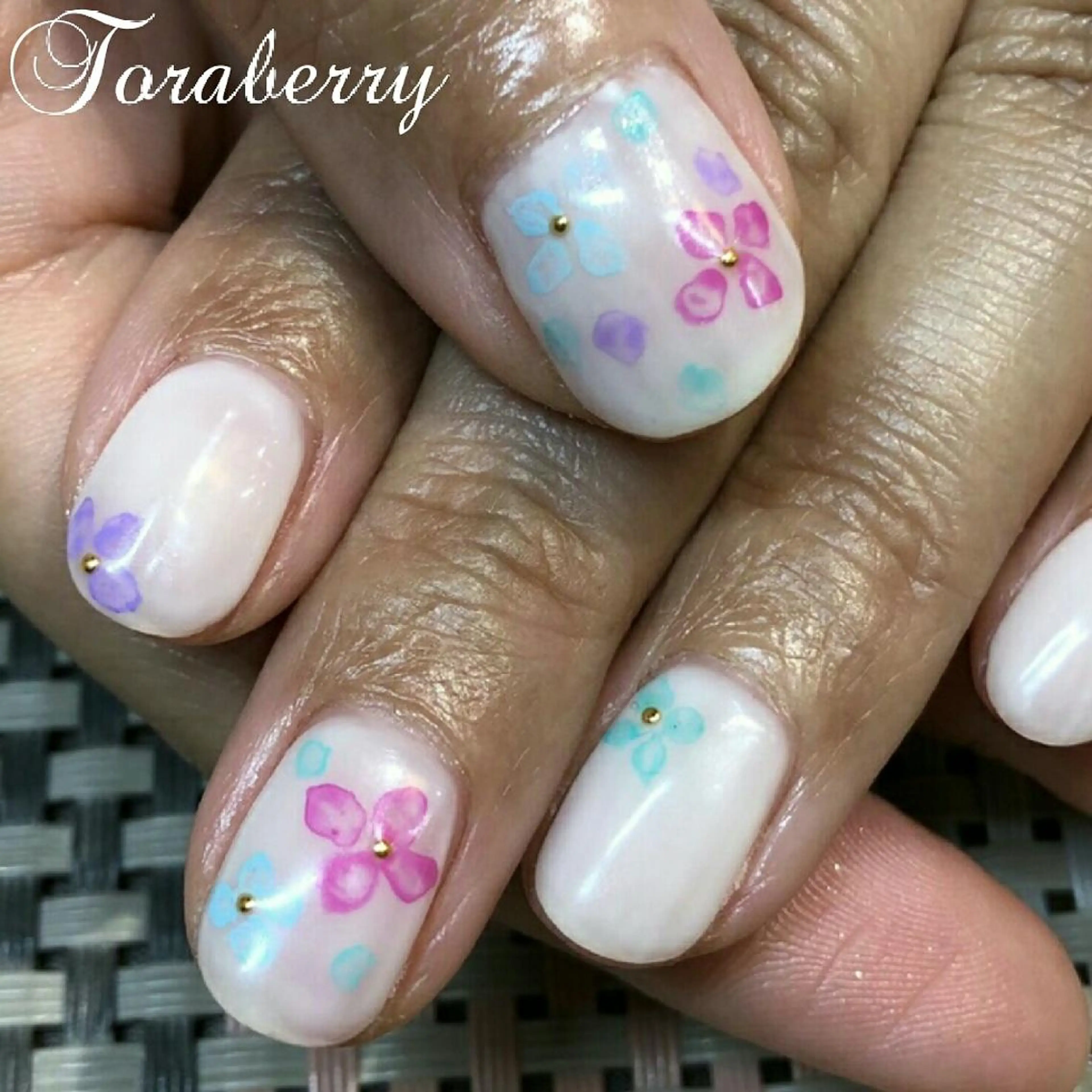 ネイル ハンドネイル ネイリスト なつみのネイルデザイン