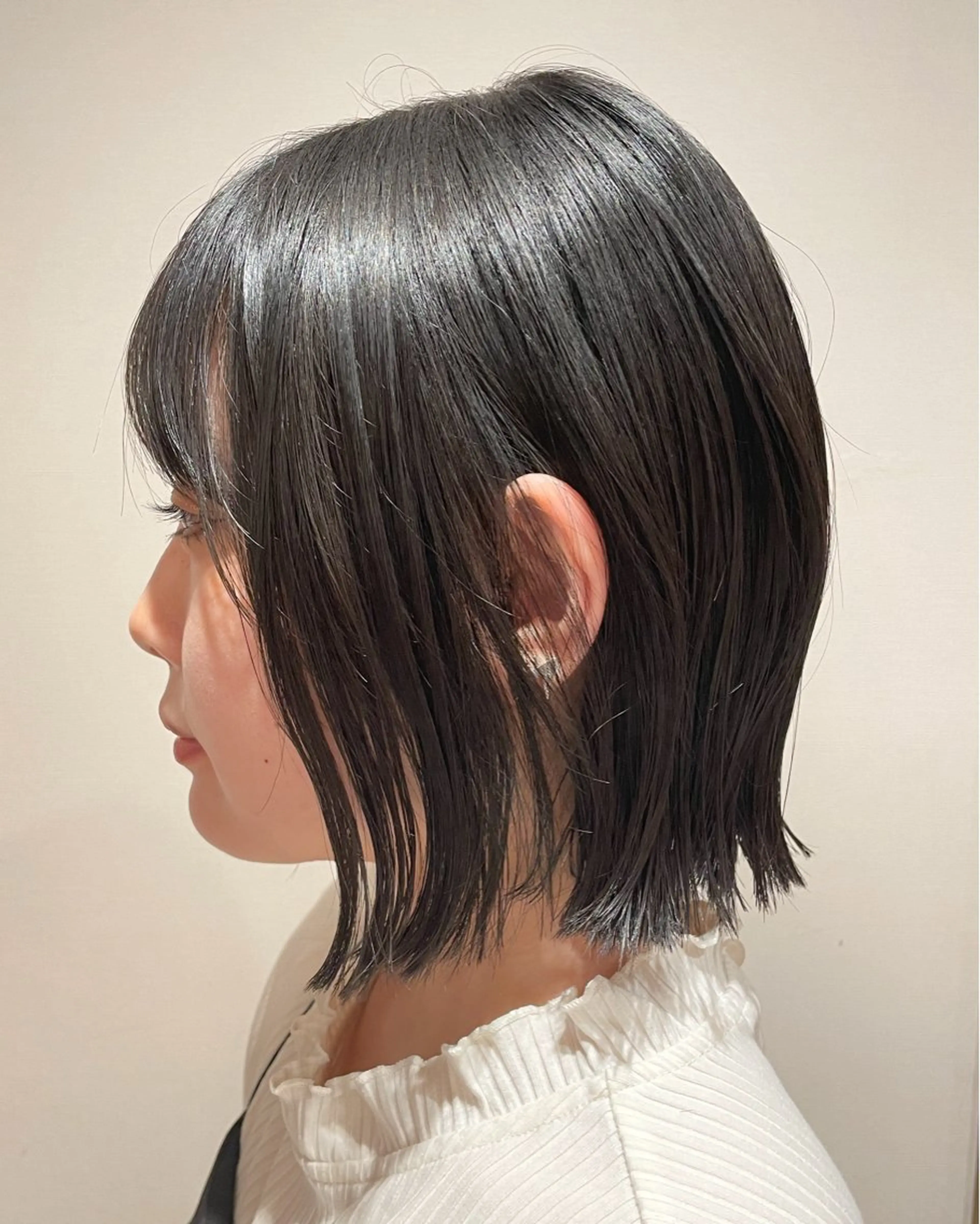 ショート 切りっぱなしボブ ボブ 外ハネヘア カット 韓国風パーマ❁ fu-ka❁艶カラーのヘアスタイル