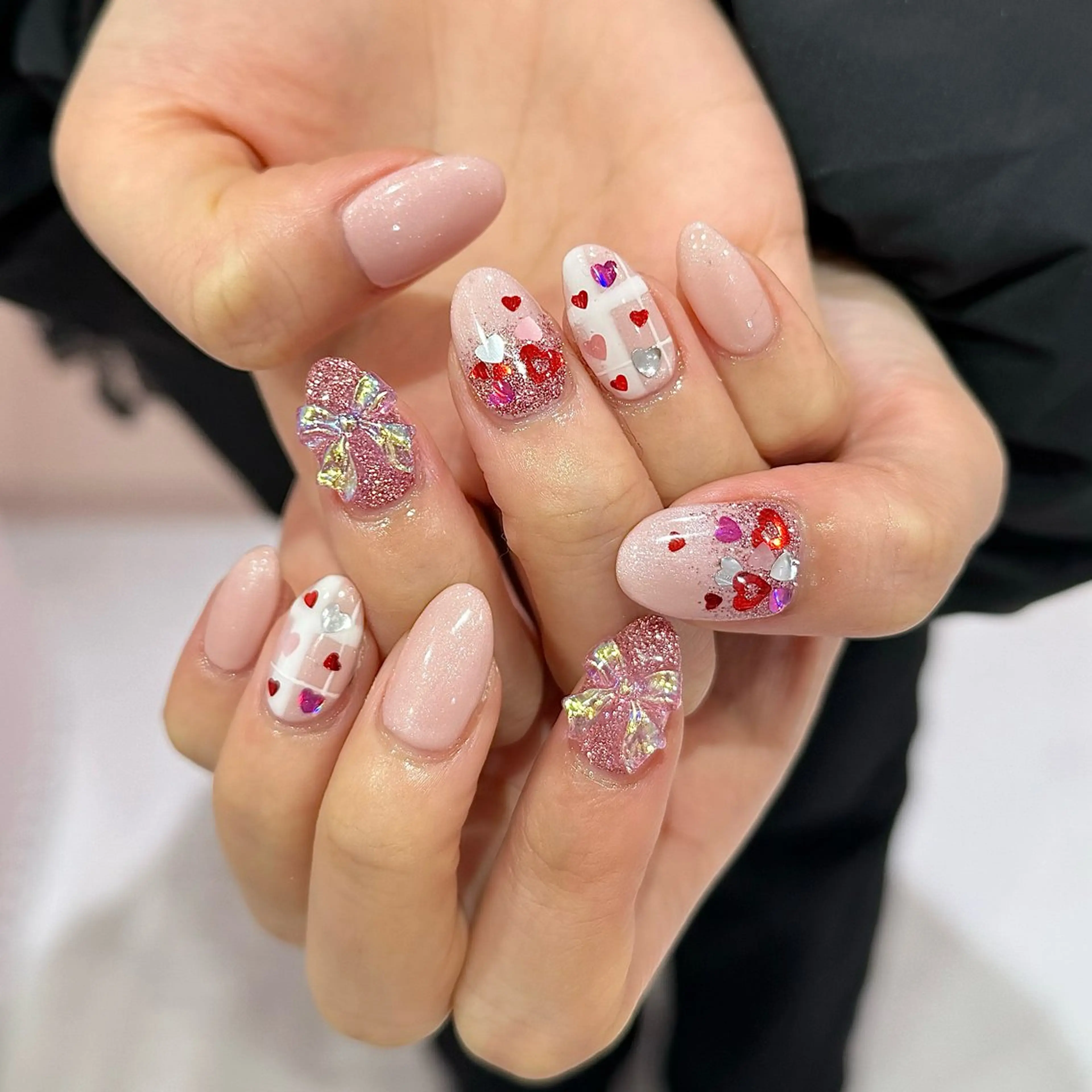 ネイル リボン バレンタイン LUCY NAIL&EYE所属・LUCY 心斎橋店/ Riko🎀のネイルデザイン