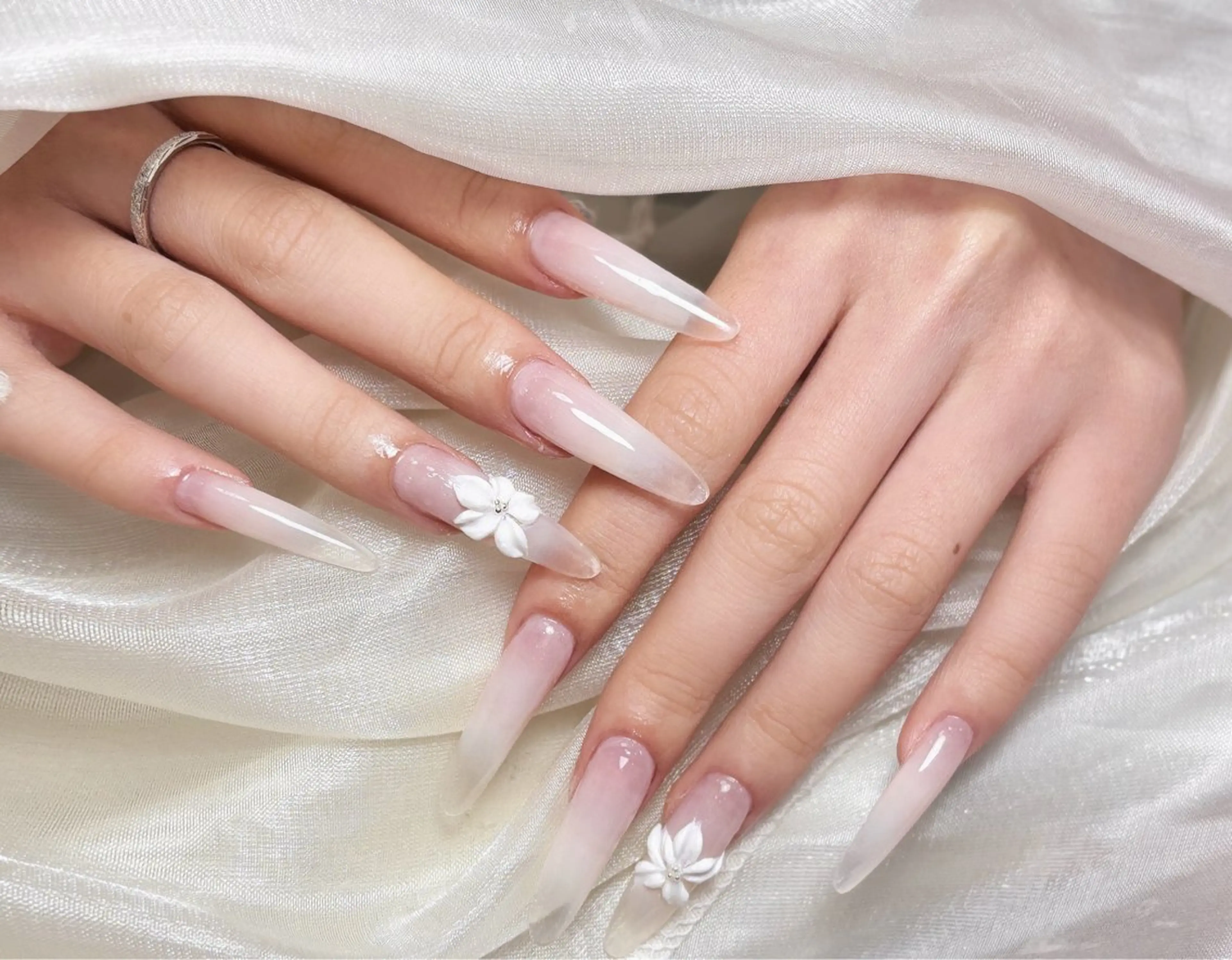 ネイル ハンドネイル Elin Maggieのネイルデザイン