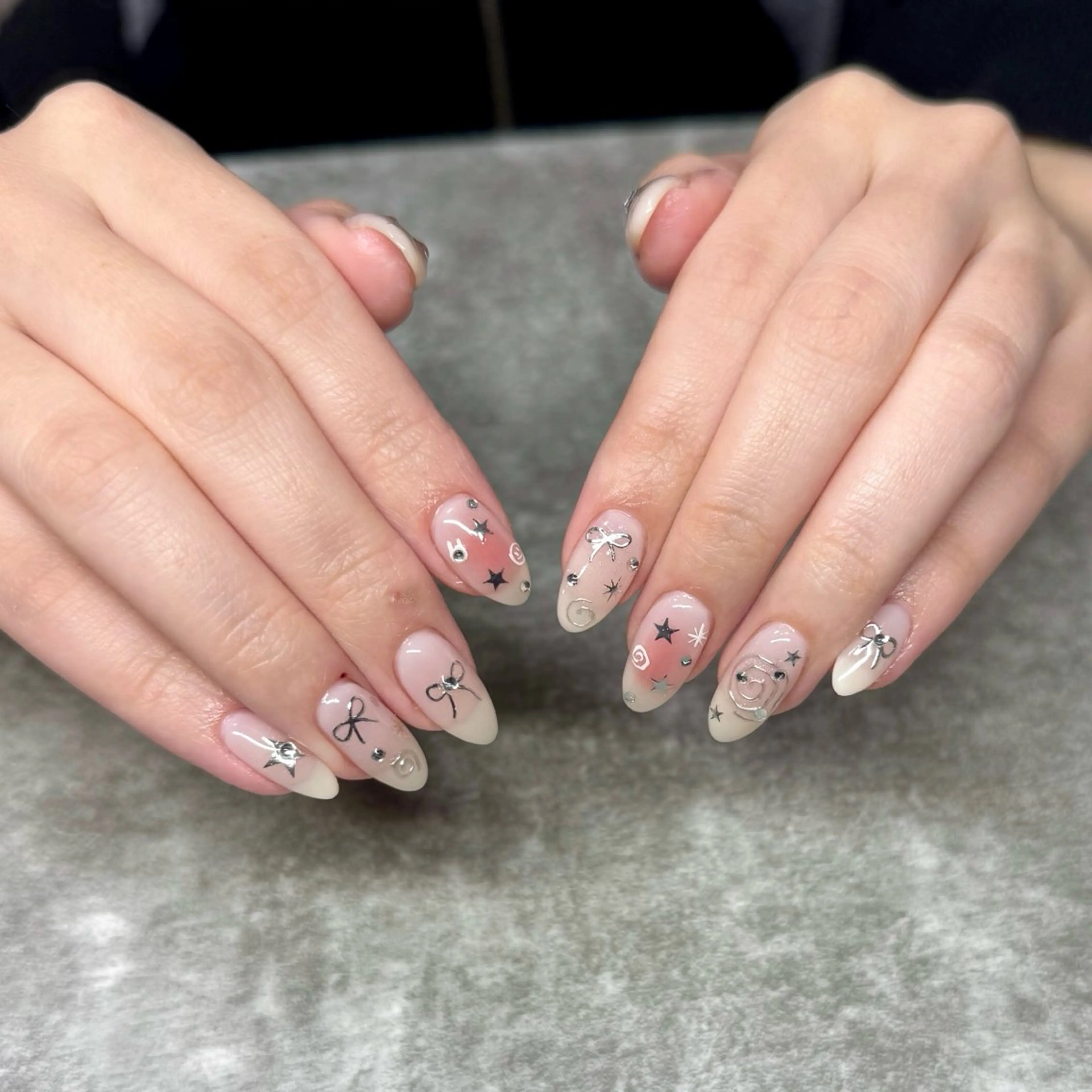 ネイル ハンドネイル ﾊﾗ ｱｲｶのネイルデザイン