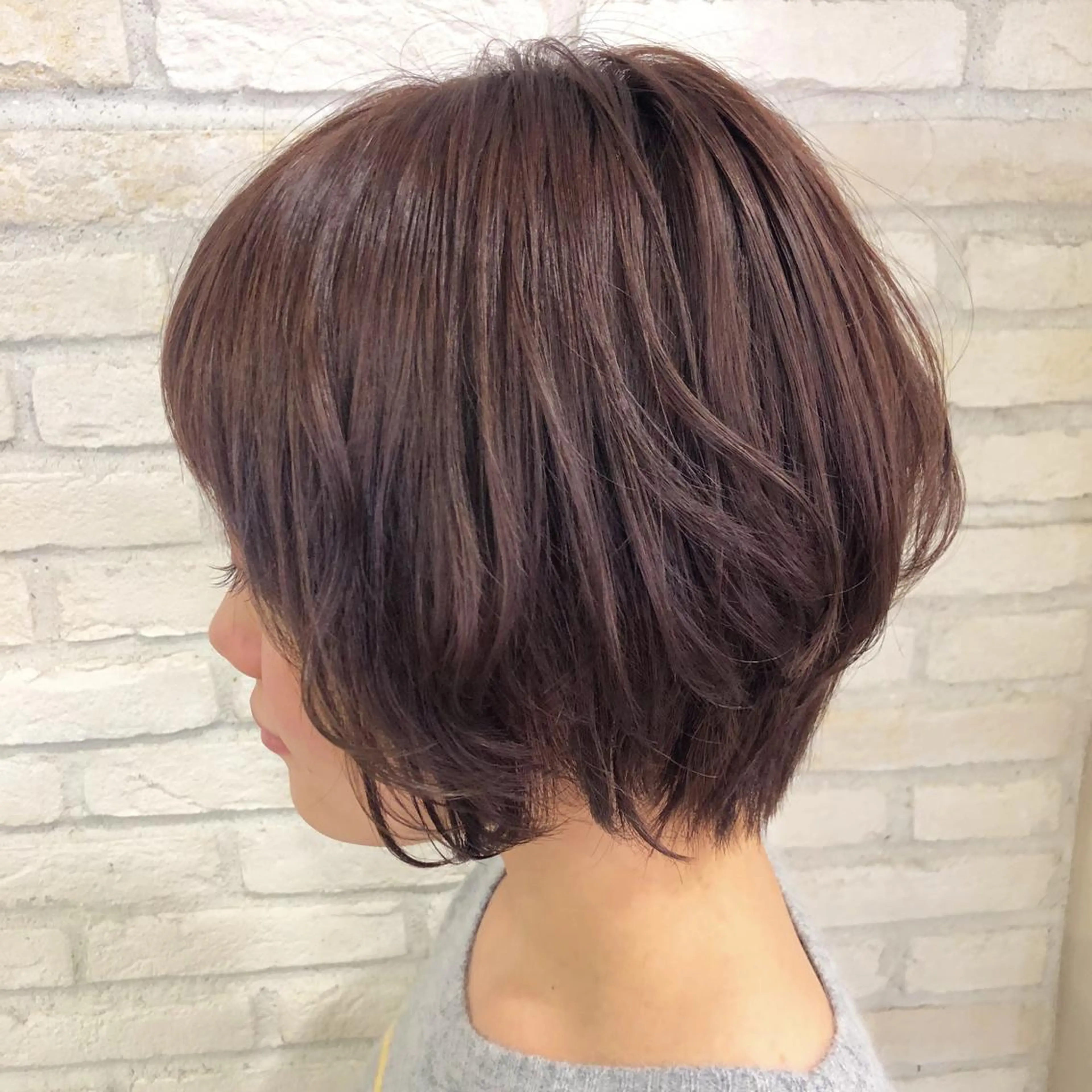 ショート カラー ベージュカラー ピンクカラー ピンクベージュ oggi +KENJE所属・大平 美沙のヘアスタイル