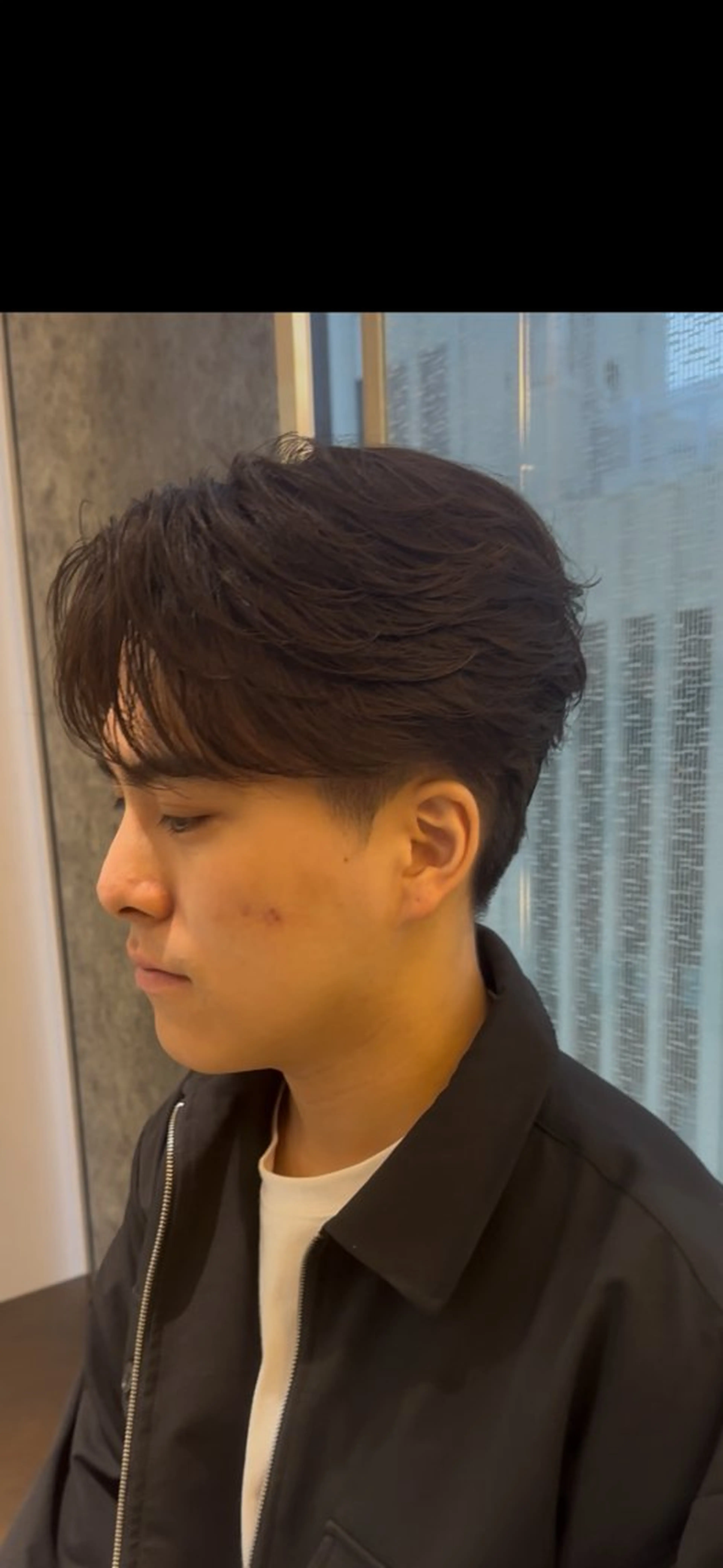 メンズ センターパート SALOWIN新宿三丁目所属・新宿/新宿三丁目 メンズハイライト梶原のヘアスタイル