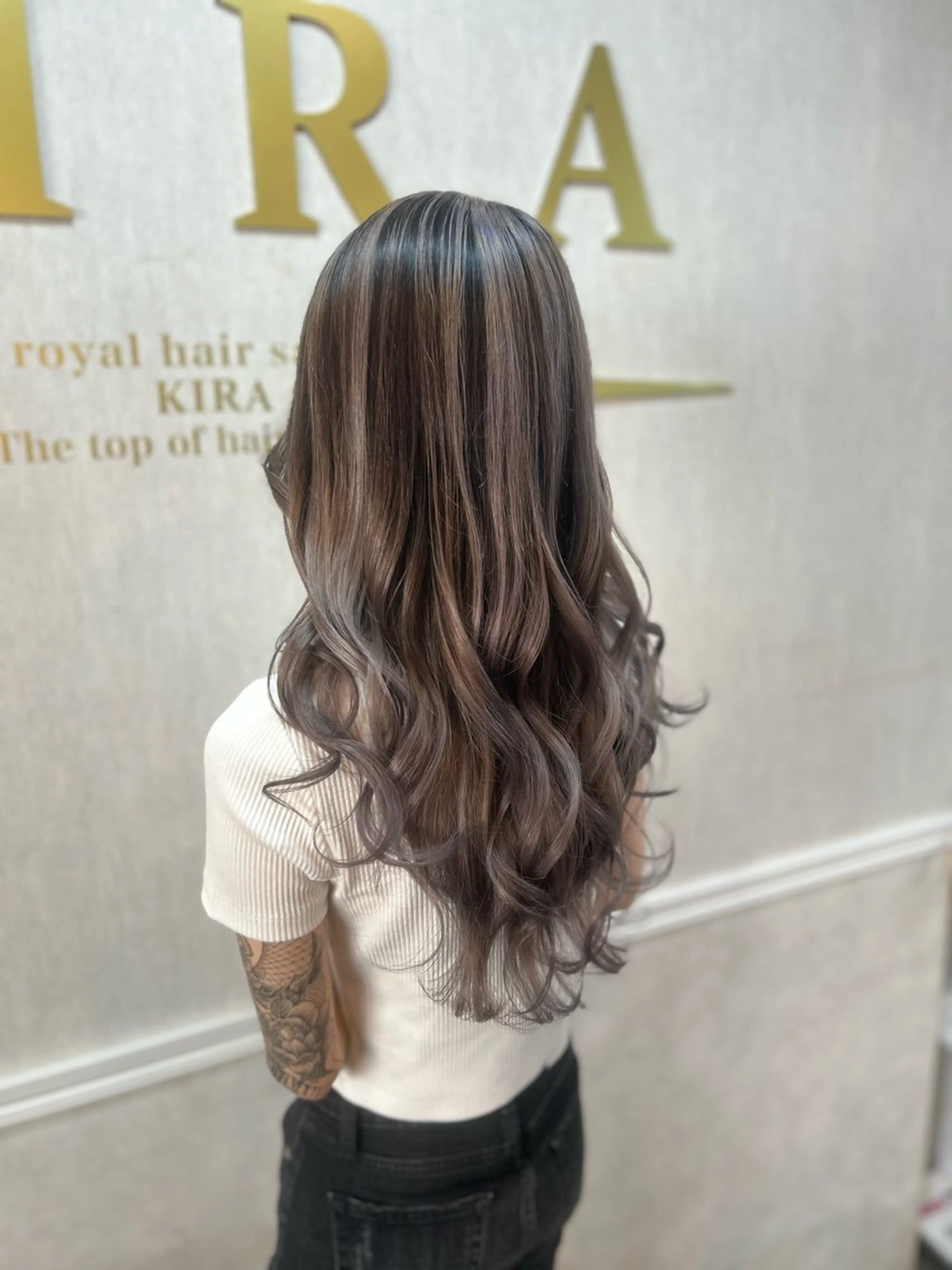 ロング レイヤーカット 石井 綾乃のヘアスタイル