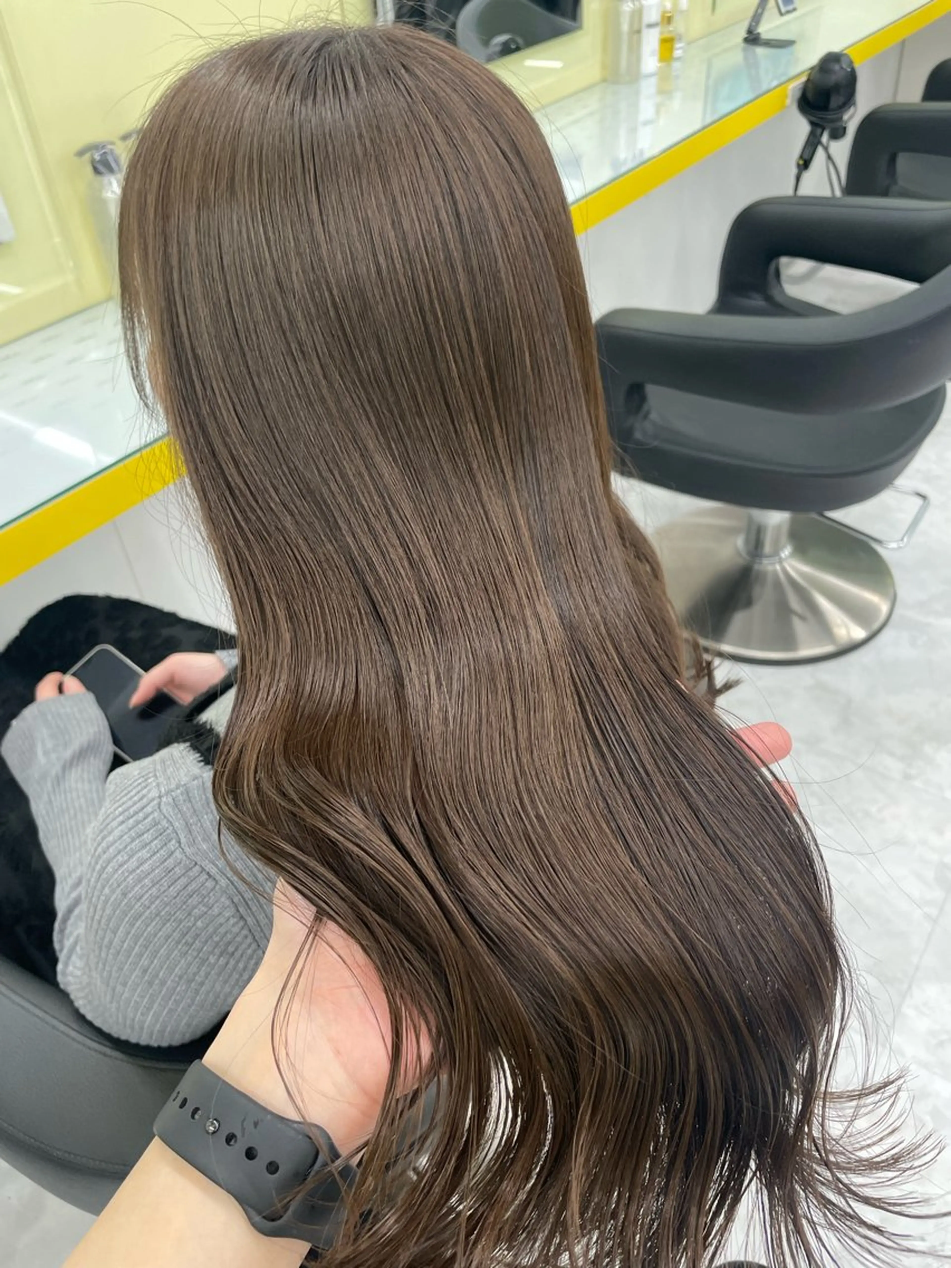 ロング カラー ヘアアレンジ カット ヘアカラー トリートメント ☁️透明感✖️ トレンド☁️りくのヘアスタイル