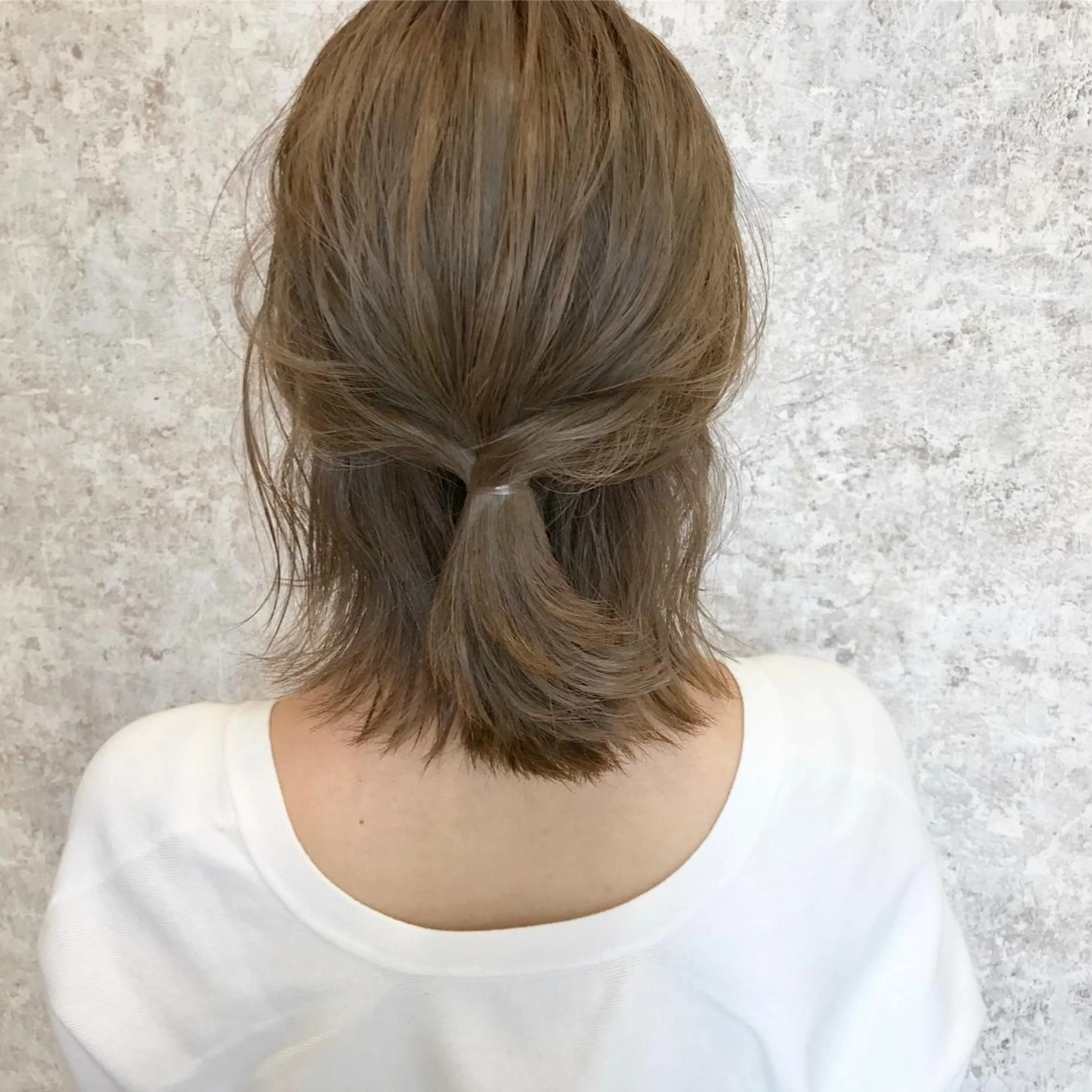 ミディアム カラー ハイトーンカラー HARUNA🤍 大人ショートヘアのヘアスタイル