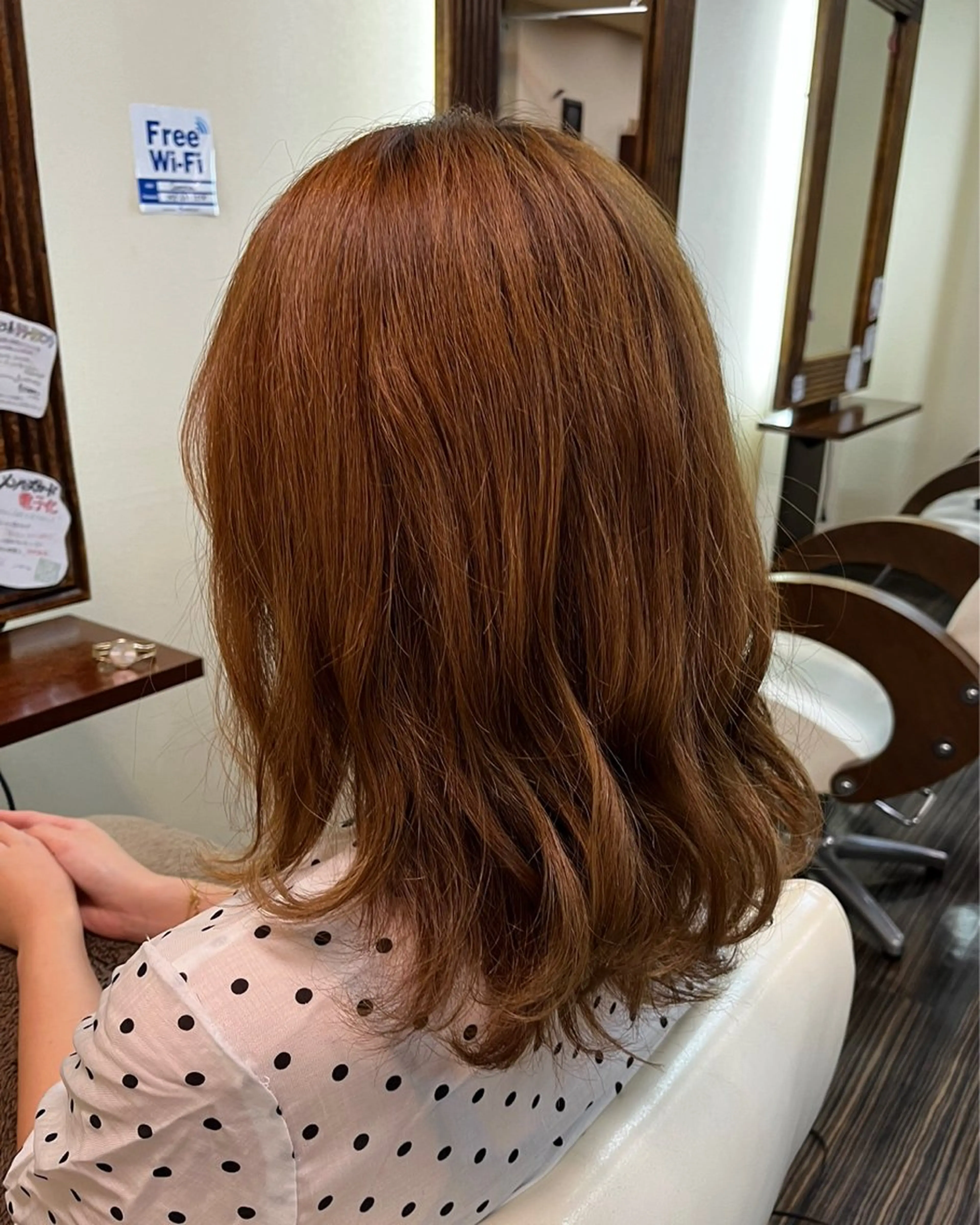 ミディアム 西形 梨瑚のヘアスタイル