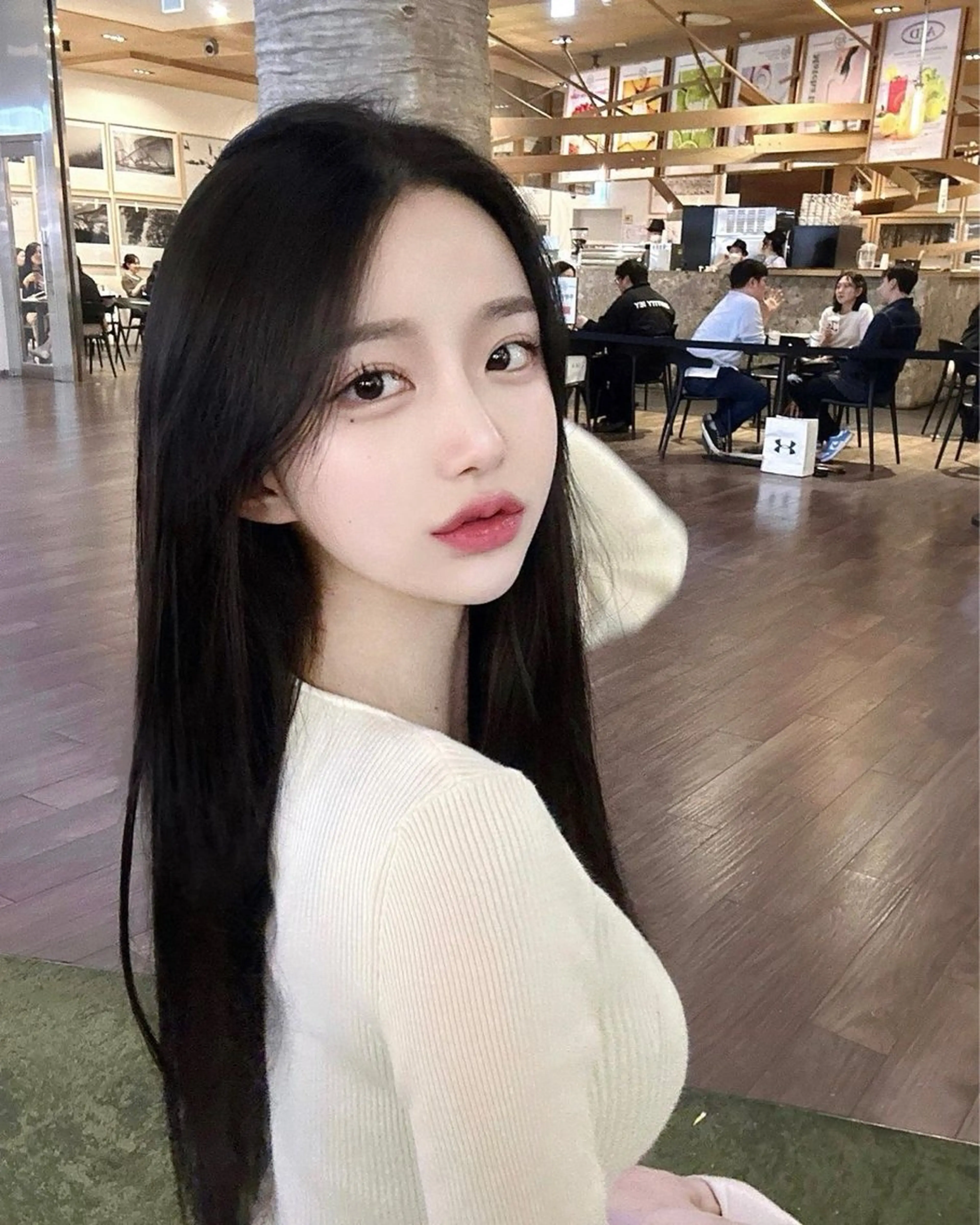 ロング カラー カット ヘアカラー トリートメント 莉乃/縮毛矯正/髪質 改善/艶カラーのヘアスタイル