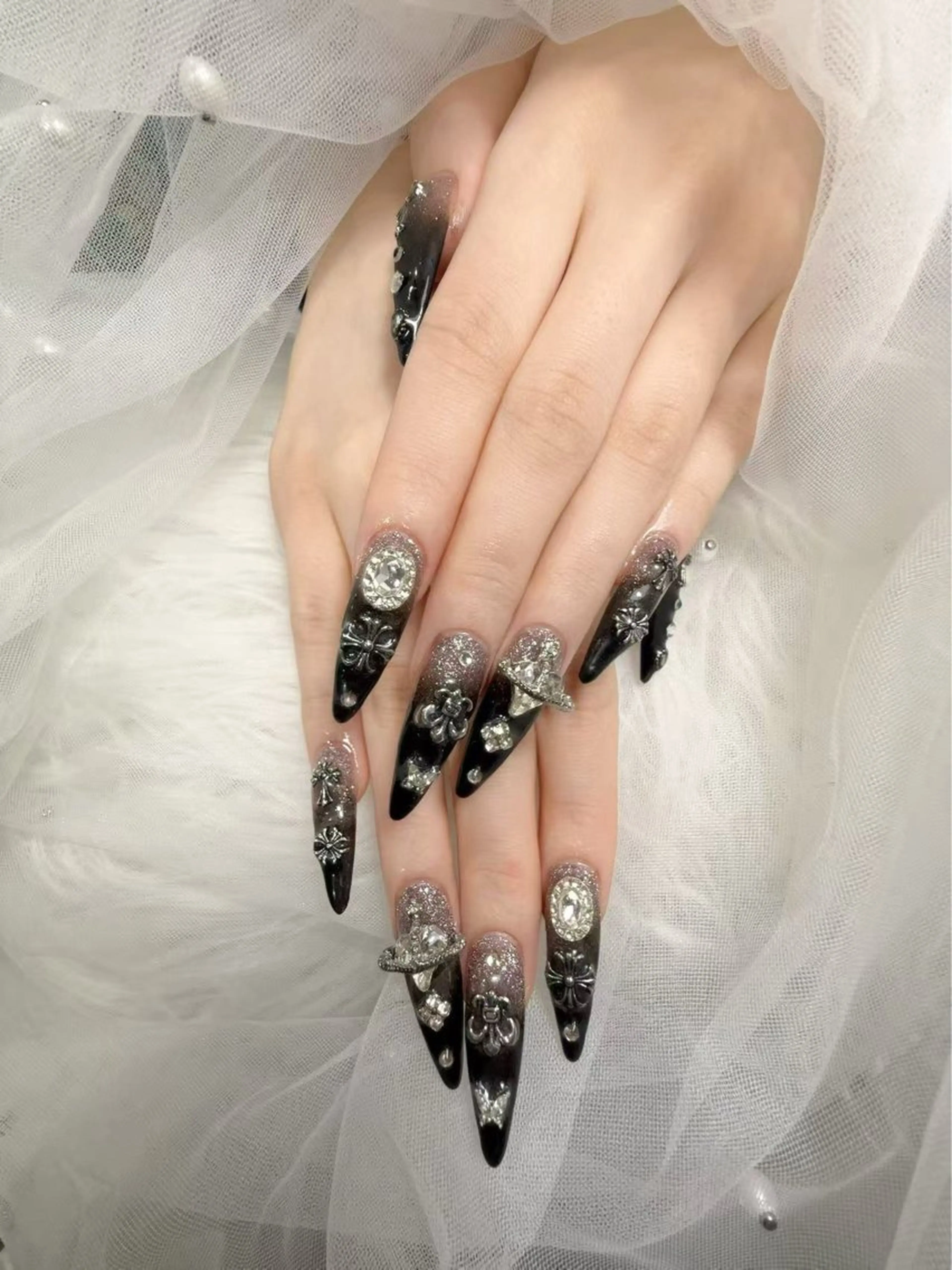 ネイル ハンドネイル 🌈 Laule'aのネイルデザイン