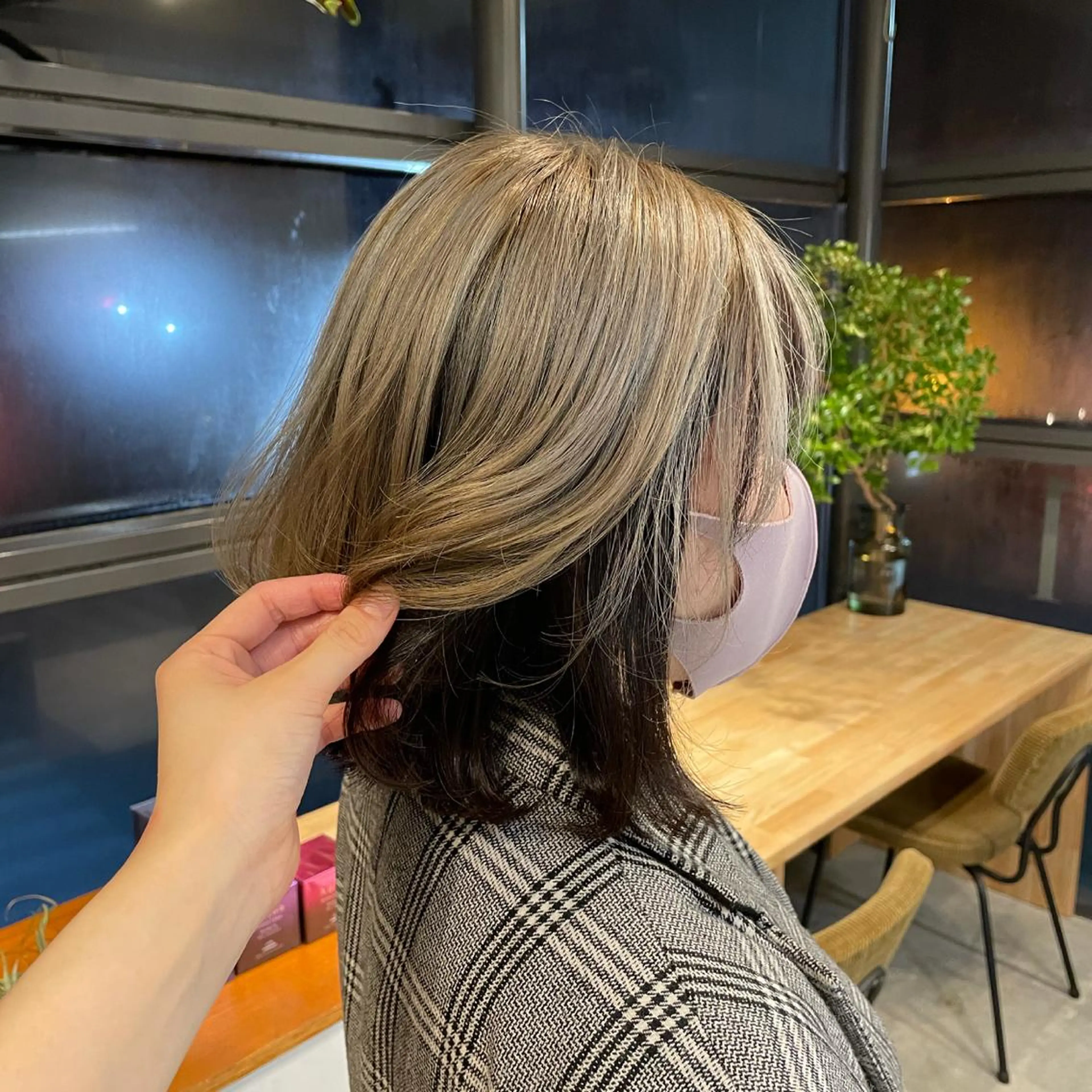 ミディアム 菅原 彩加のヘアスタイル