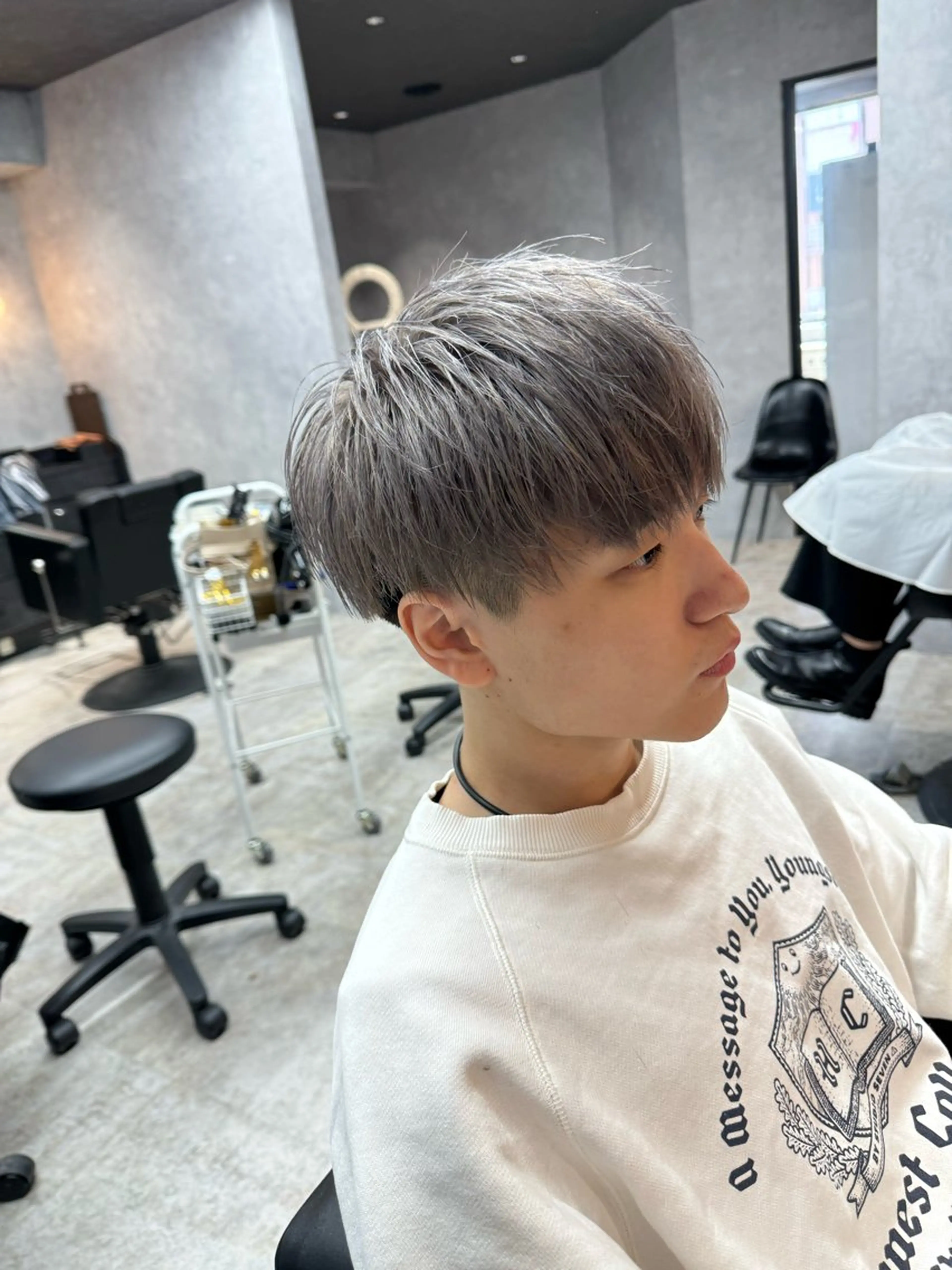 ショート カラー パーマ メンズ メンズブリーチ メンズパーマ 波巻きパーマ ベージュカラー ブリーチ カット ヘアカラー ツイストスパイラル/ メンズ特化/中川誠也のヘアスタイル