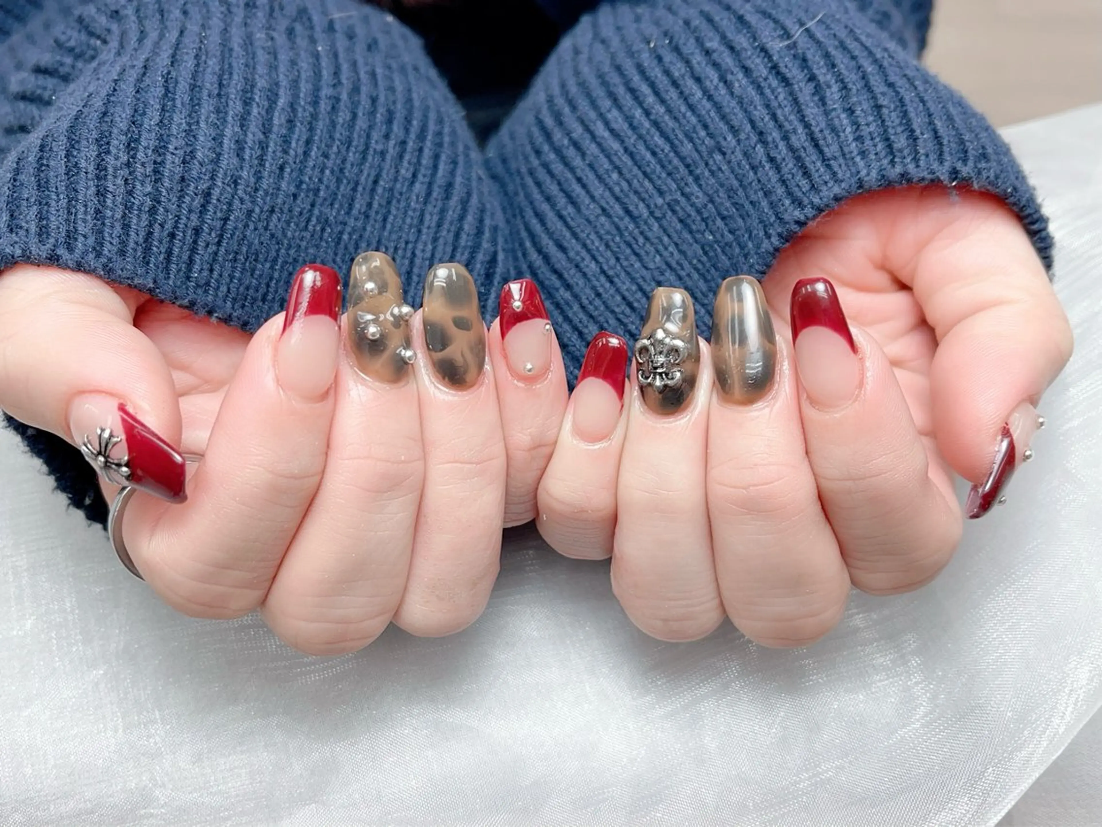 メンズ ネイル メンズ韓国風 アートネイル フレンチネイル ジェルネイル キラキラネイル ハンドネイル Bloom スカルプ専門店のネイルデザイン