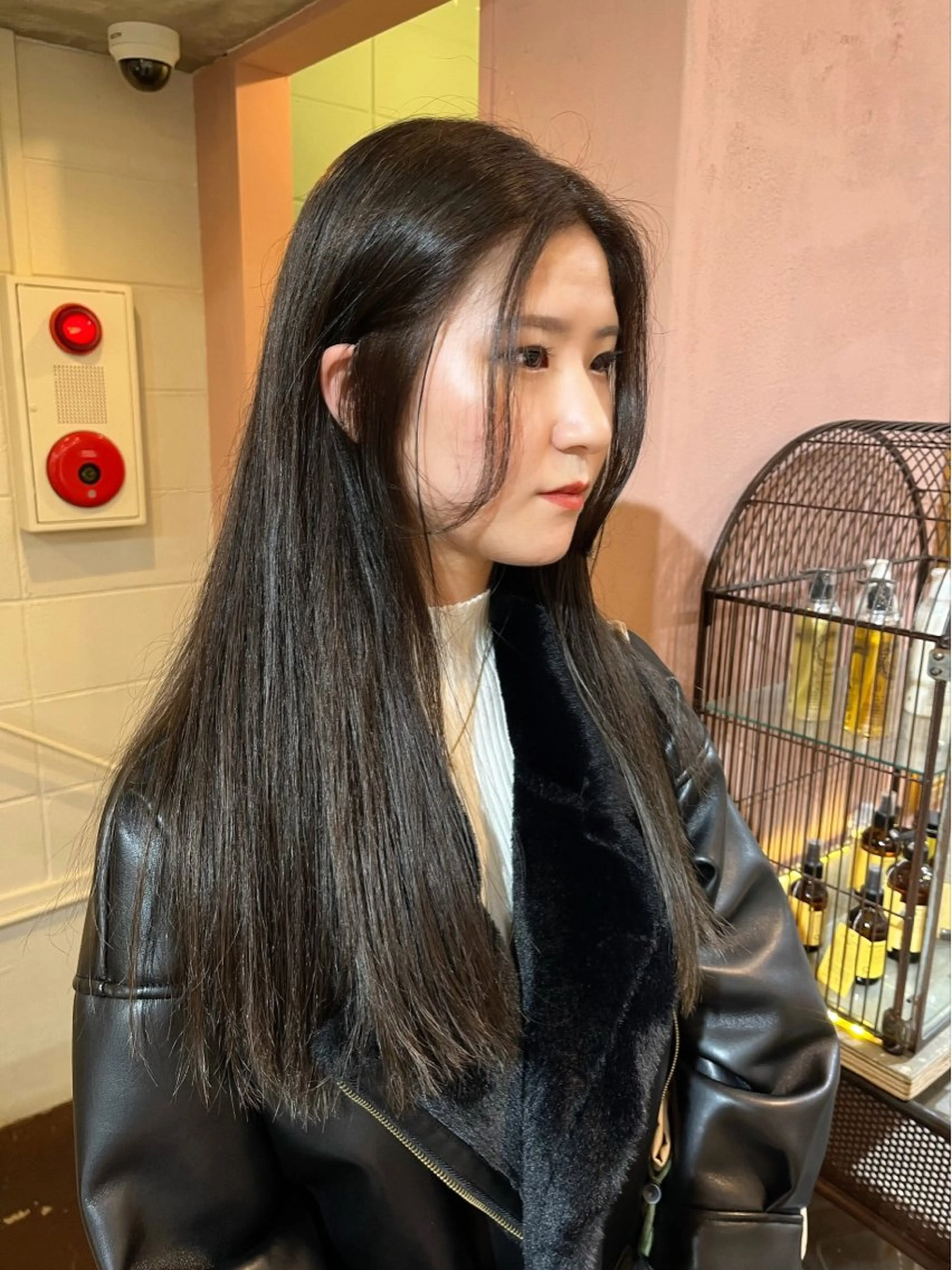 ロング カラー グレージュ オリーブグレージュ オリーブグレー chikashitsu所属・Junmi/ﾁｶｼﾂ /堀江のヘアスタイル