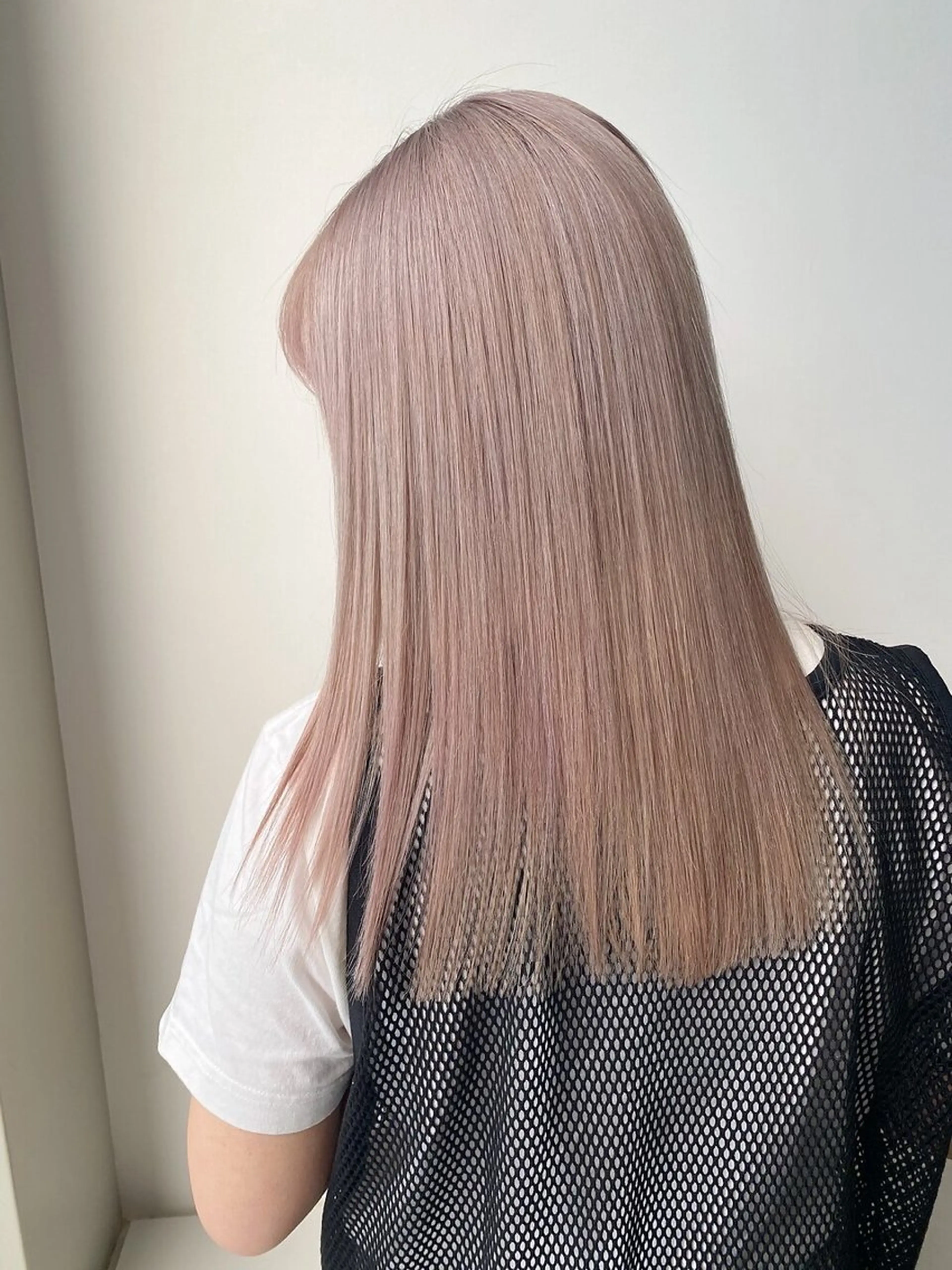 セミロング カラー ブリーチ ケアブリーチ ダブルカラー 入江 允のヘアスタイル