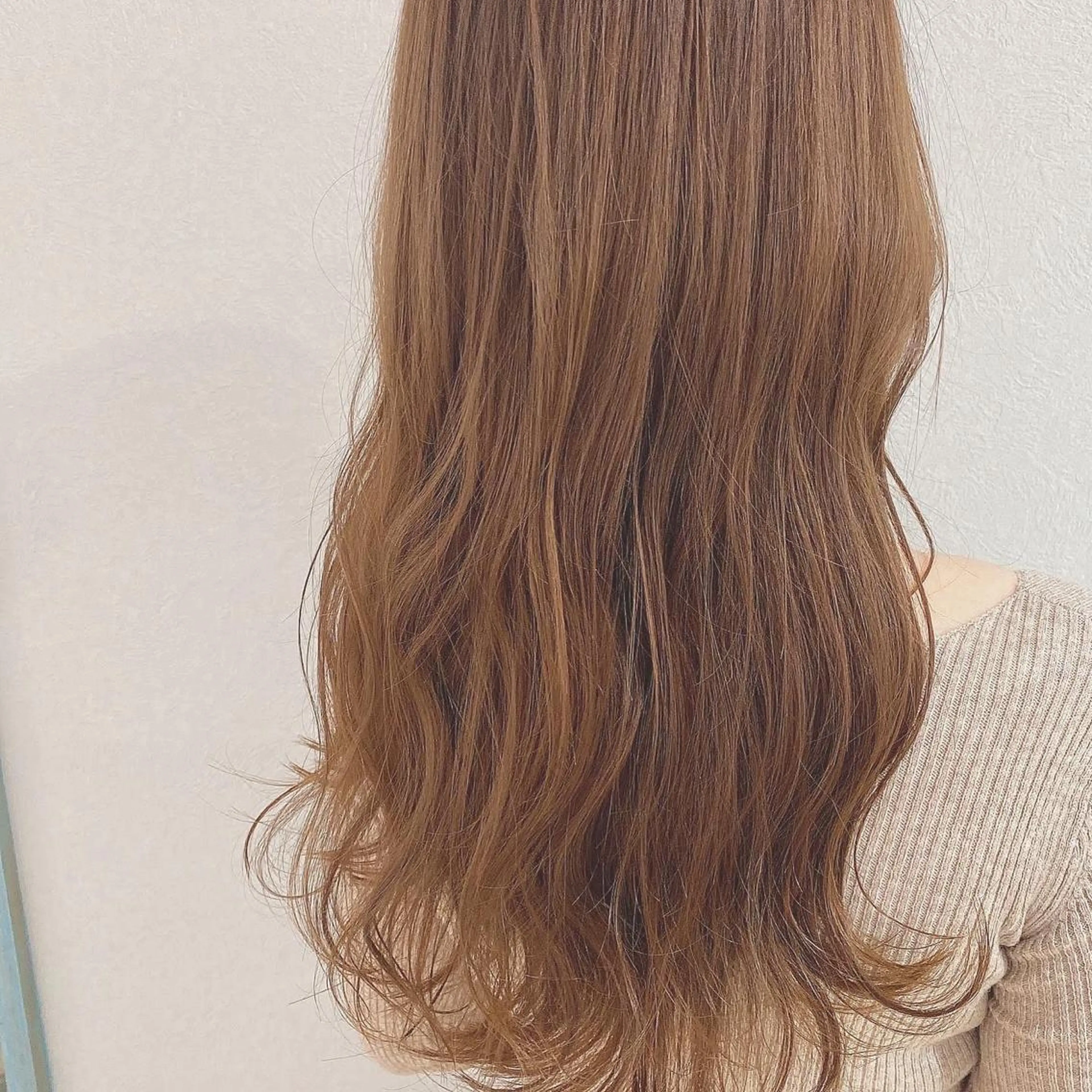 カラー Bond Story fleek所属・渡辺 麻衣のヘアスタイル