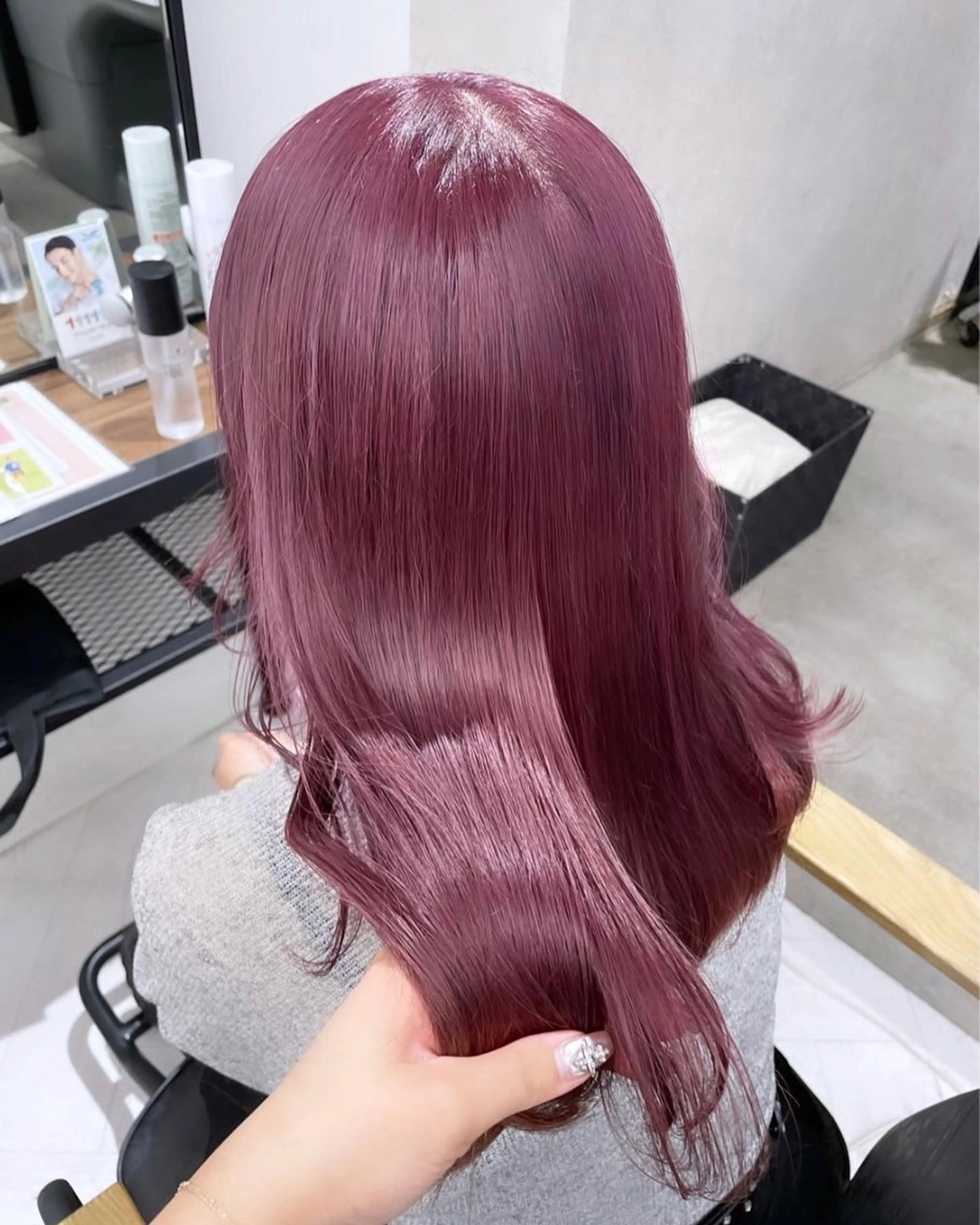 カラー パーマ ヘアアレンジ メンズ カシス ピンクカラー mona/ ストレートスタイル✨のヘアスタイル