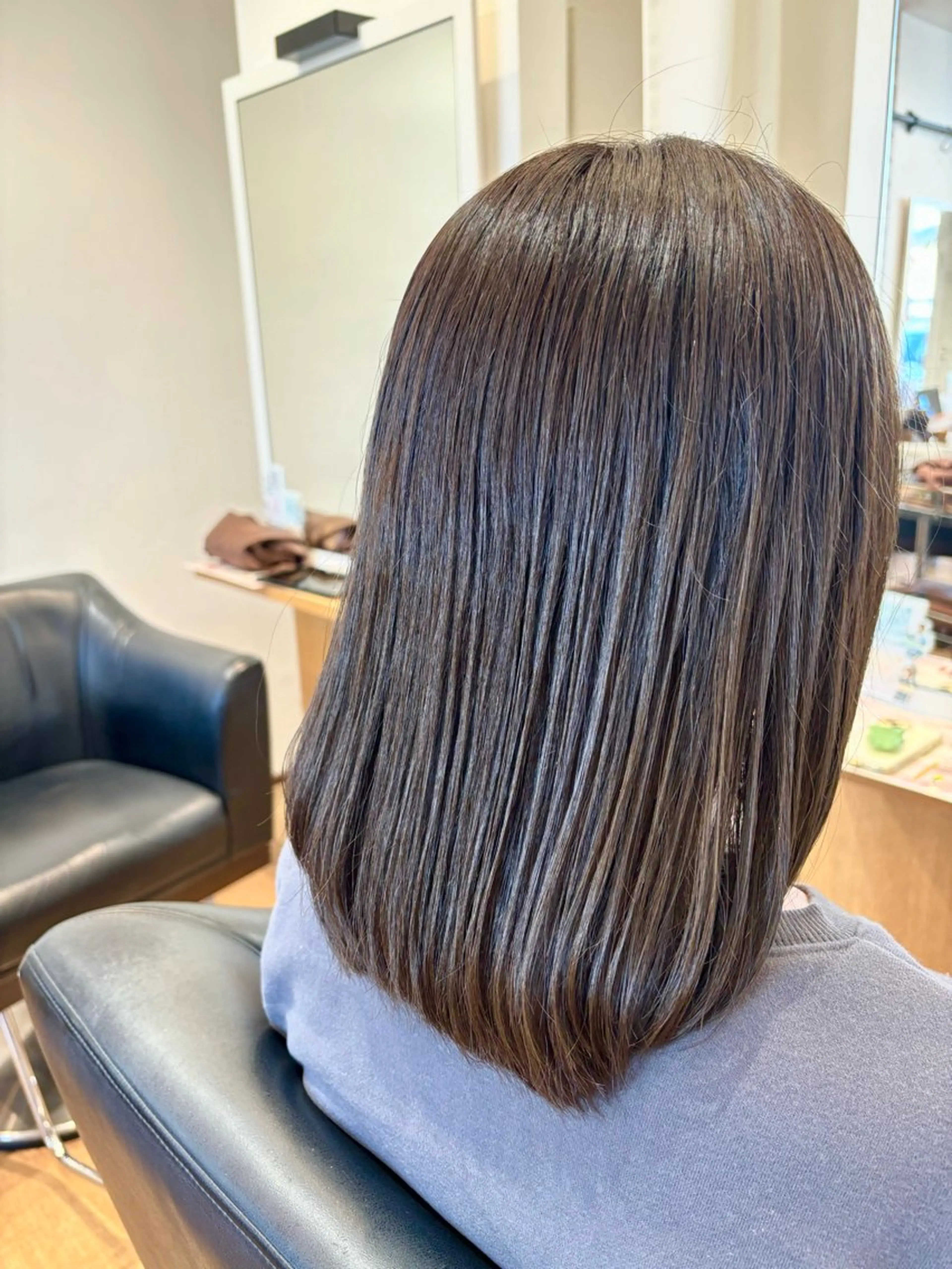 ミディアム カラー イヤリングカラー イルミナカラー ボブ 縮毛矯正 カット ヘアカラー 秋山知穂🌸縮毛矯正 ショートお任せ🌸のヘアスタイル