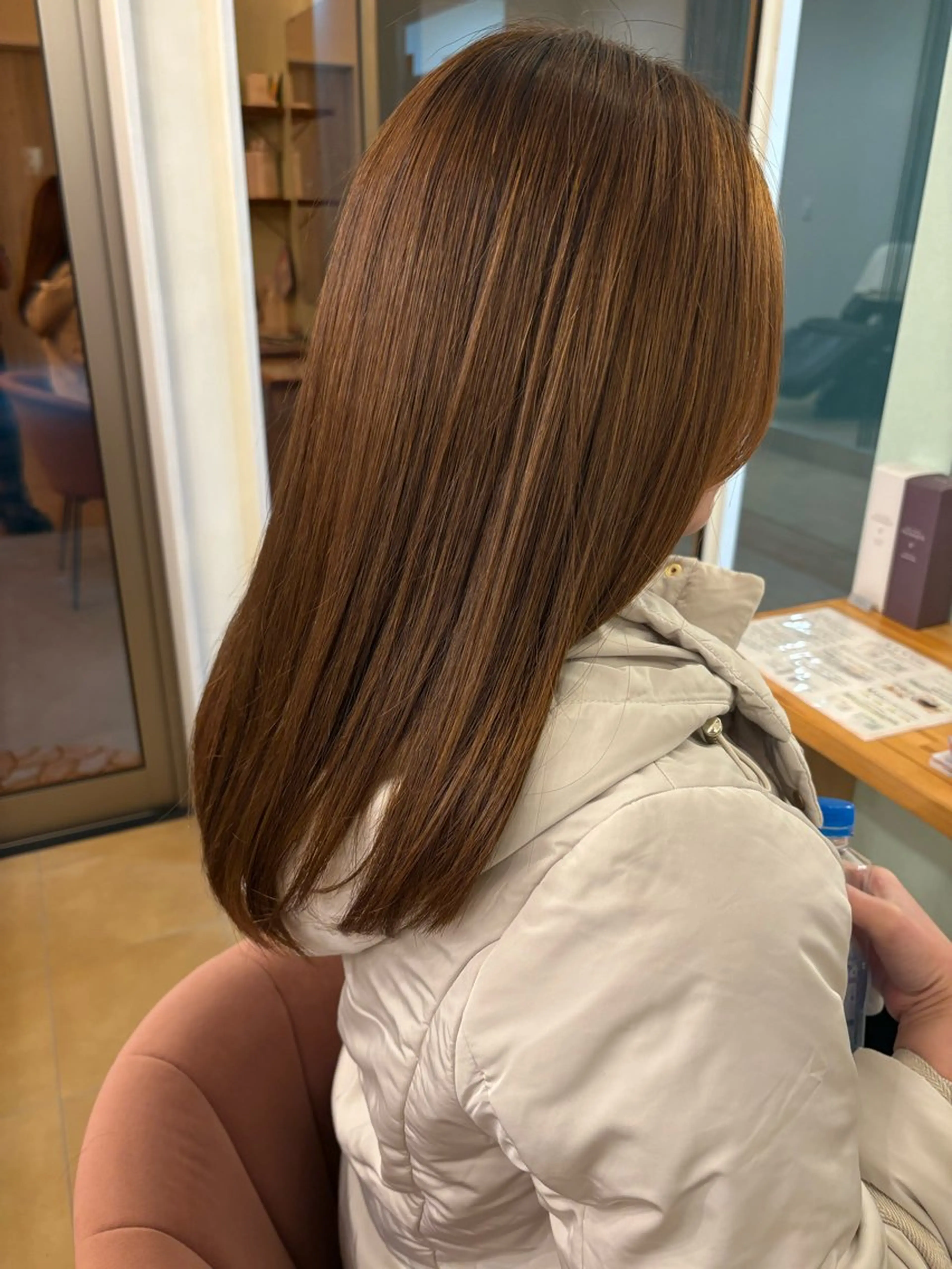 セミロング ワンワールド パルク Renのヘアスタイル