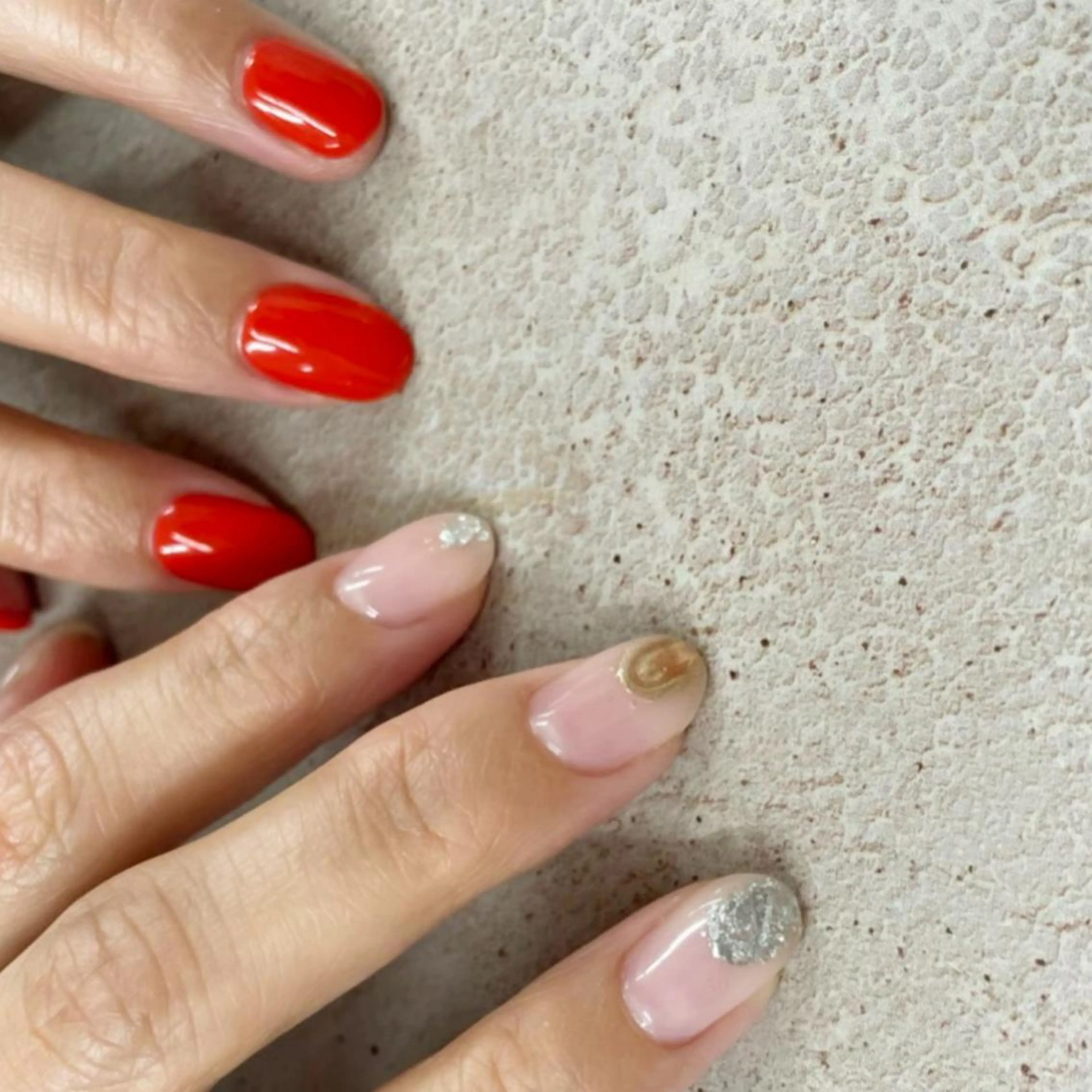 ネイル 赤色 nicolenail /emureのネイルデザイン