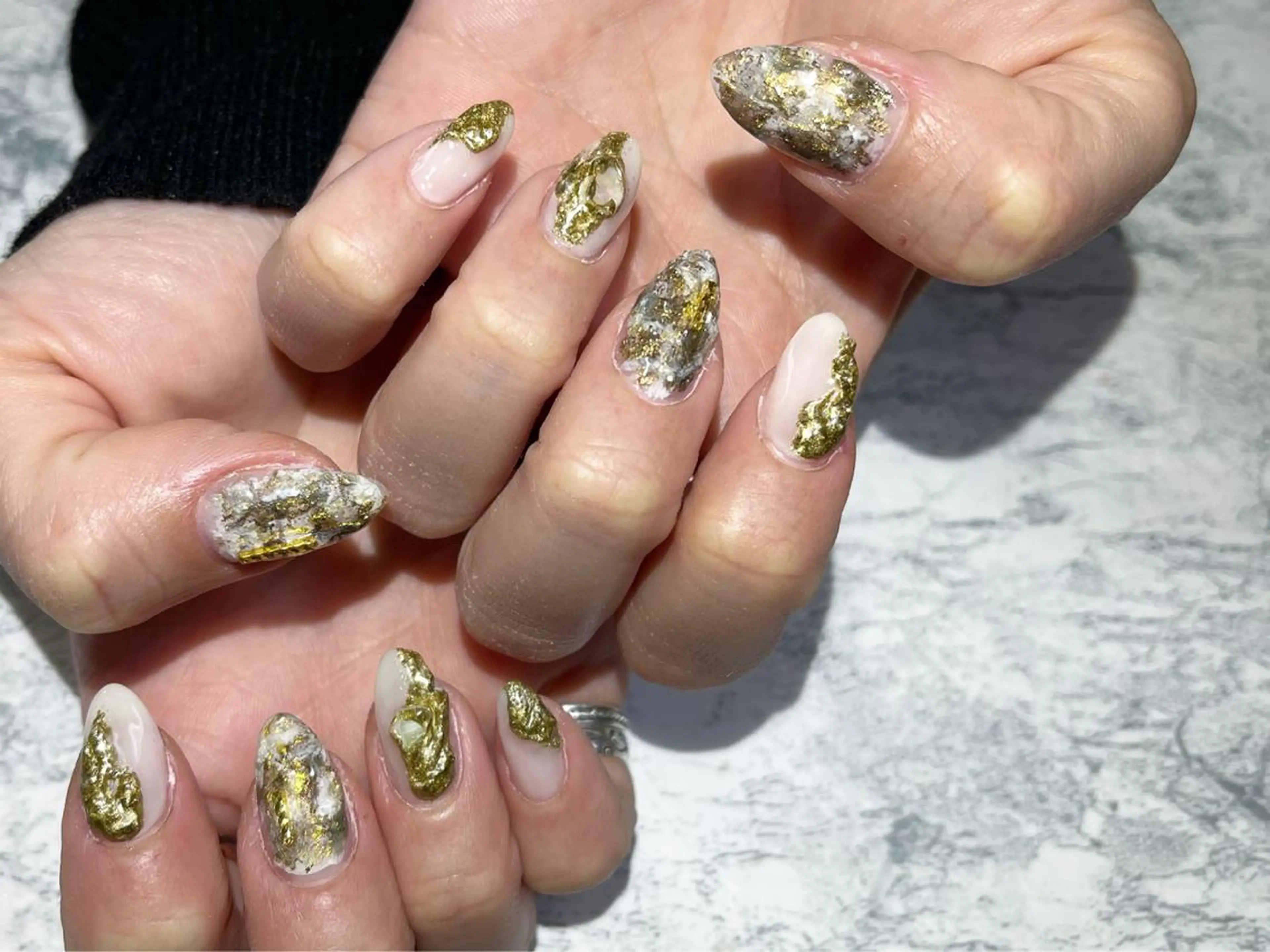 ネイル フットネイル ゴールド ニュアンスネイル シンプルネイル 春ネイル ネイル フフラ所属・nail fufla ♡yamane♡のネイルデザイン
