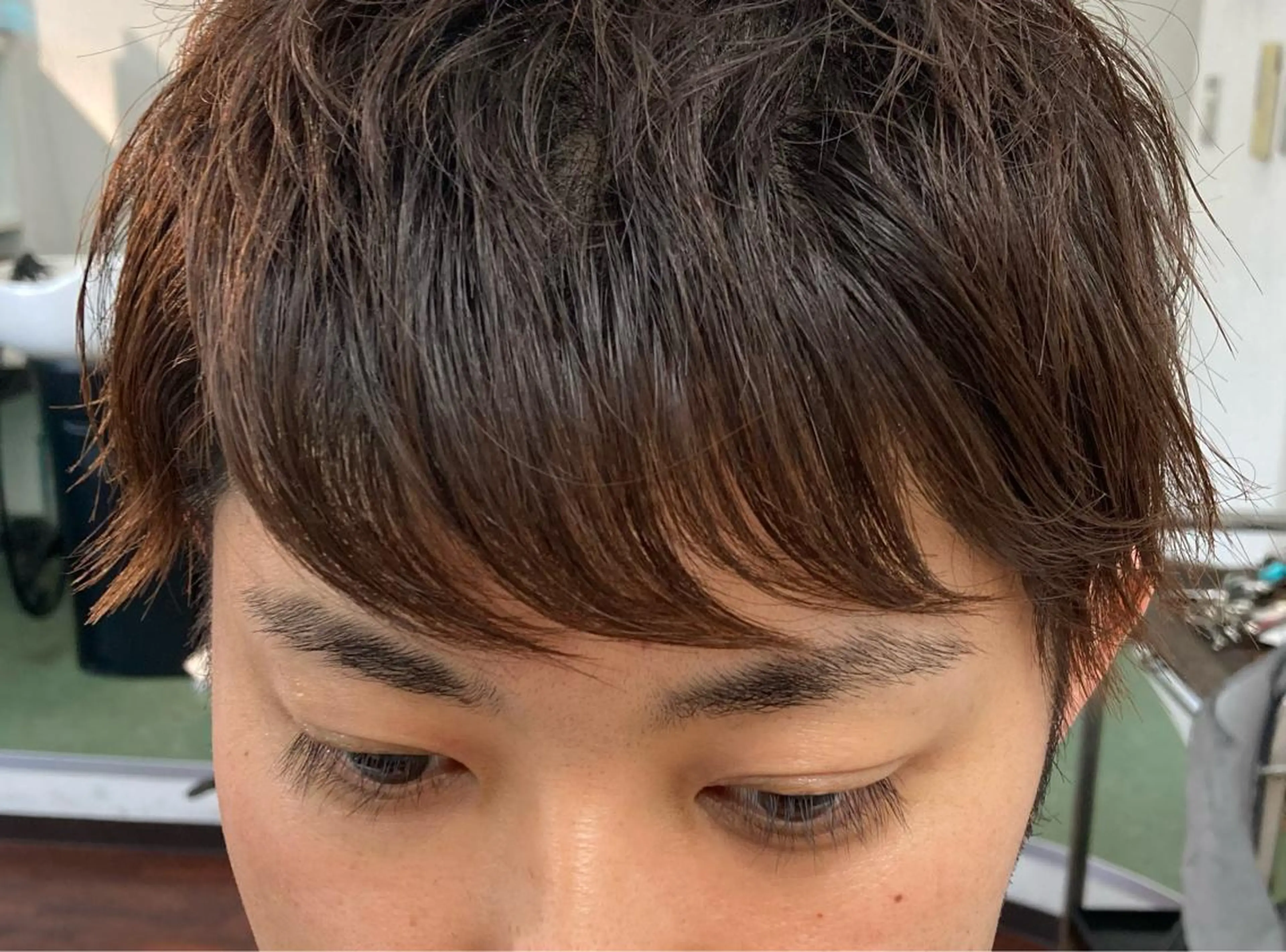 眉カットの写真