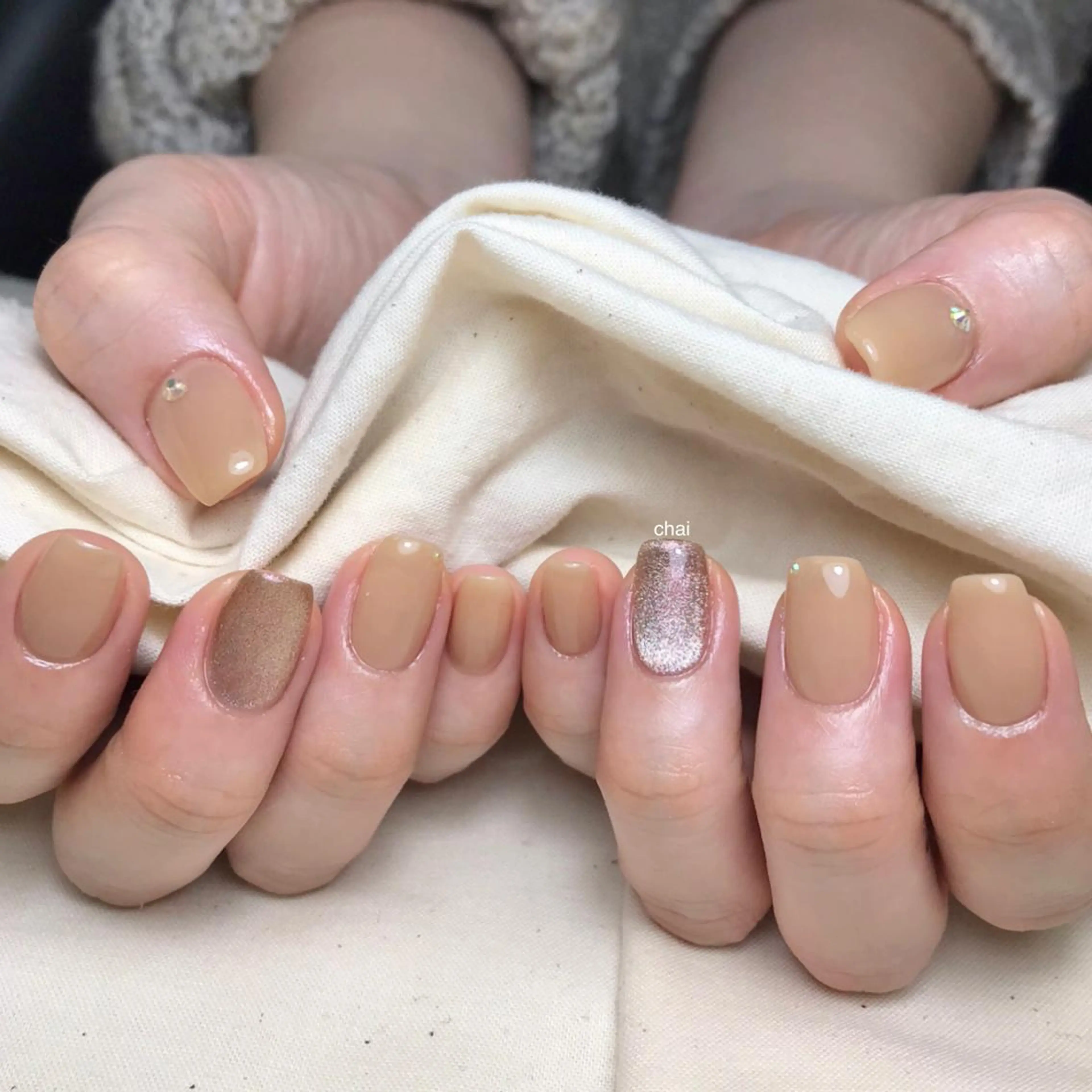 ネイル マグネットネイル ストーンネイル ハンドネイル 💅 Ai.のネイルデザイン