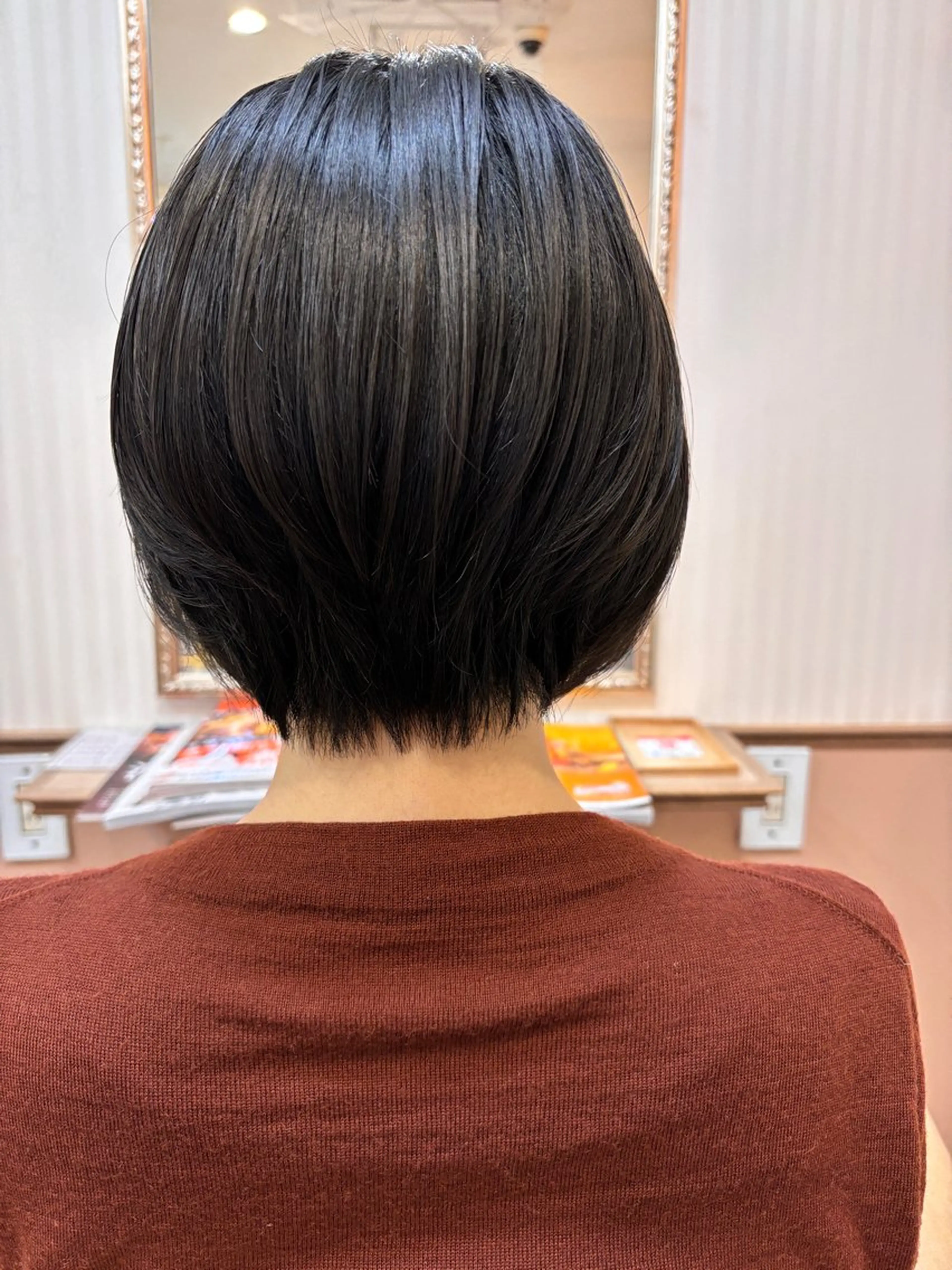 ショート シンセティックヘアデザイン所属・吉井 愛のヘアスタイル