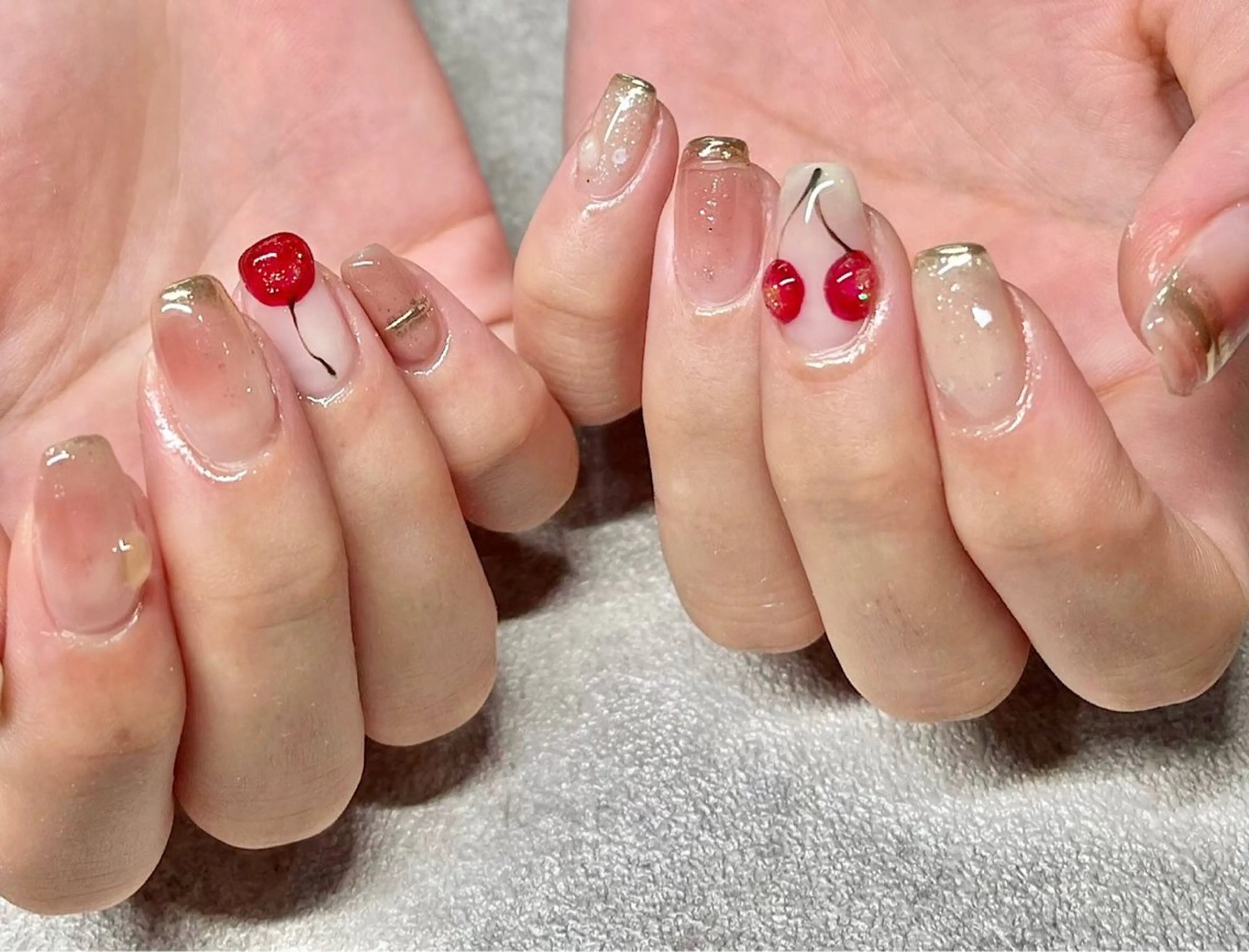 ミディアム ハンドネイル nailsalon MONICAのネイルデザイン