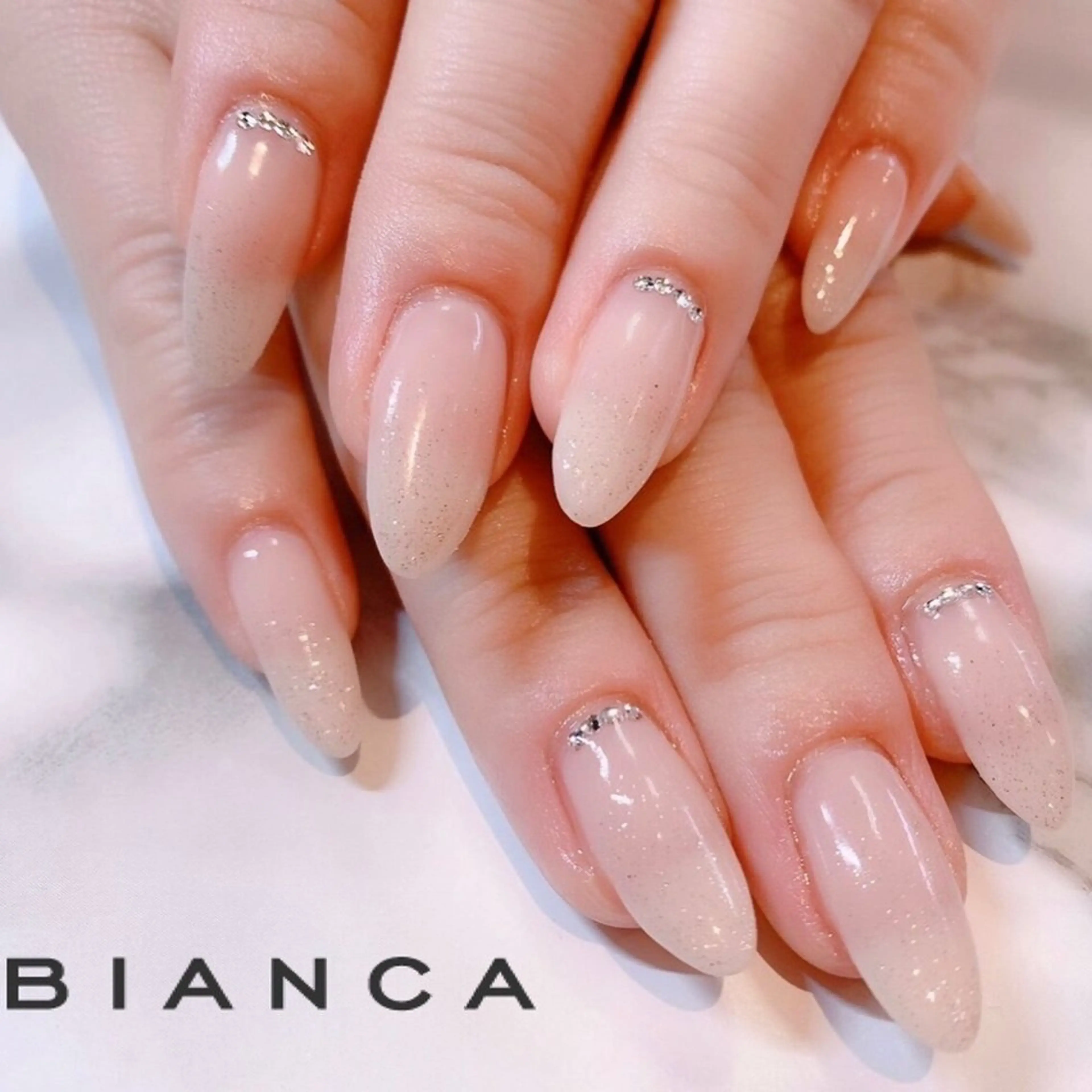 ネイル ハンドネイル bianca 堀なぎさのネイルデザイン