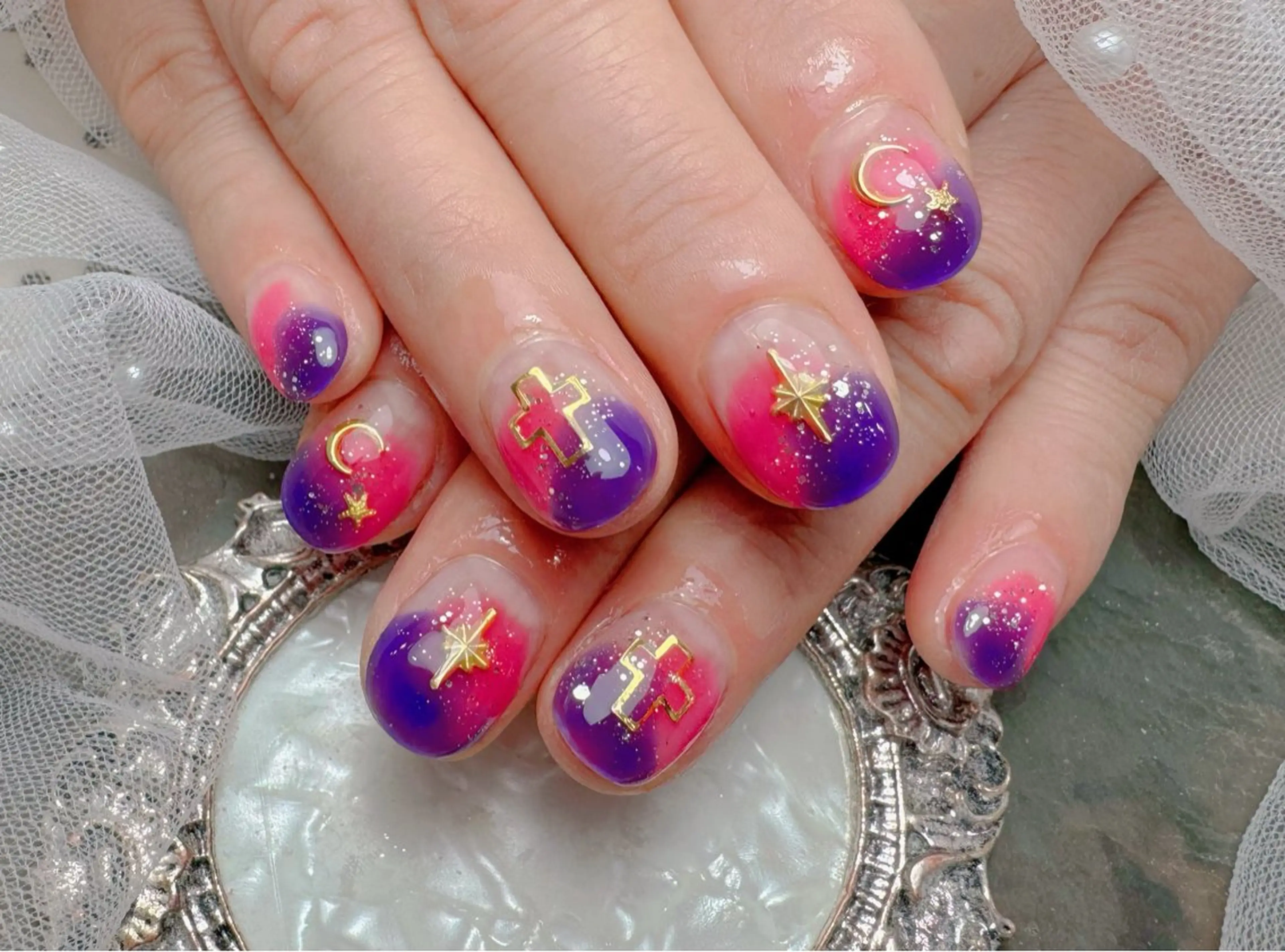 ネイル ハンドネイル マジックミラー所属・マジック ミラーのネイルデザイン